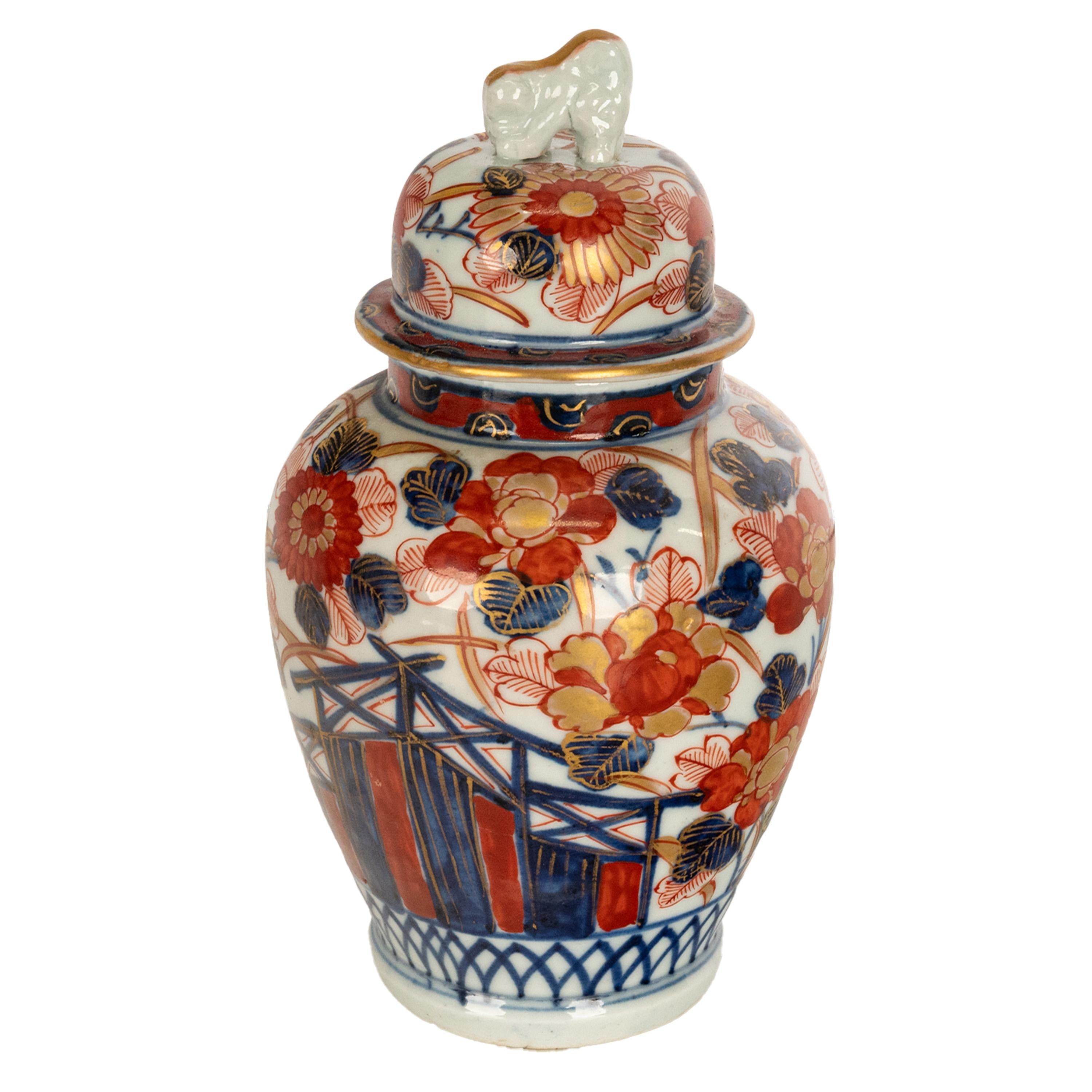 Ancien vase à couvercle Imari en porcelaine japonaise du 19ème siècle, période Meiji, 1890 en vente 5
