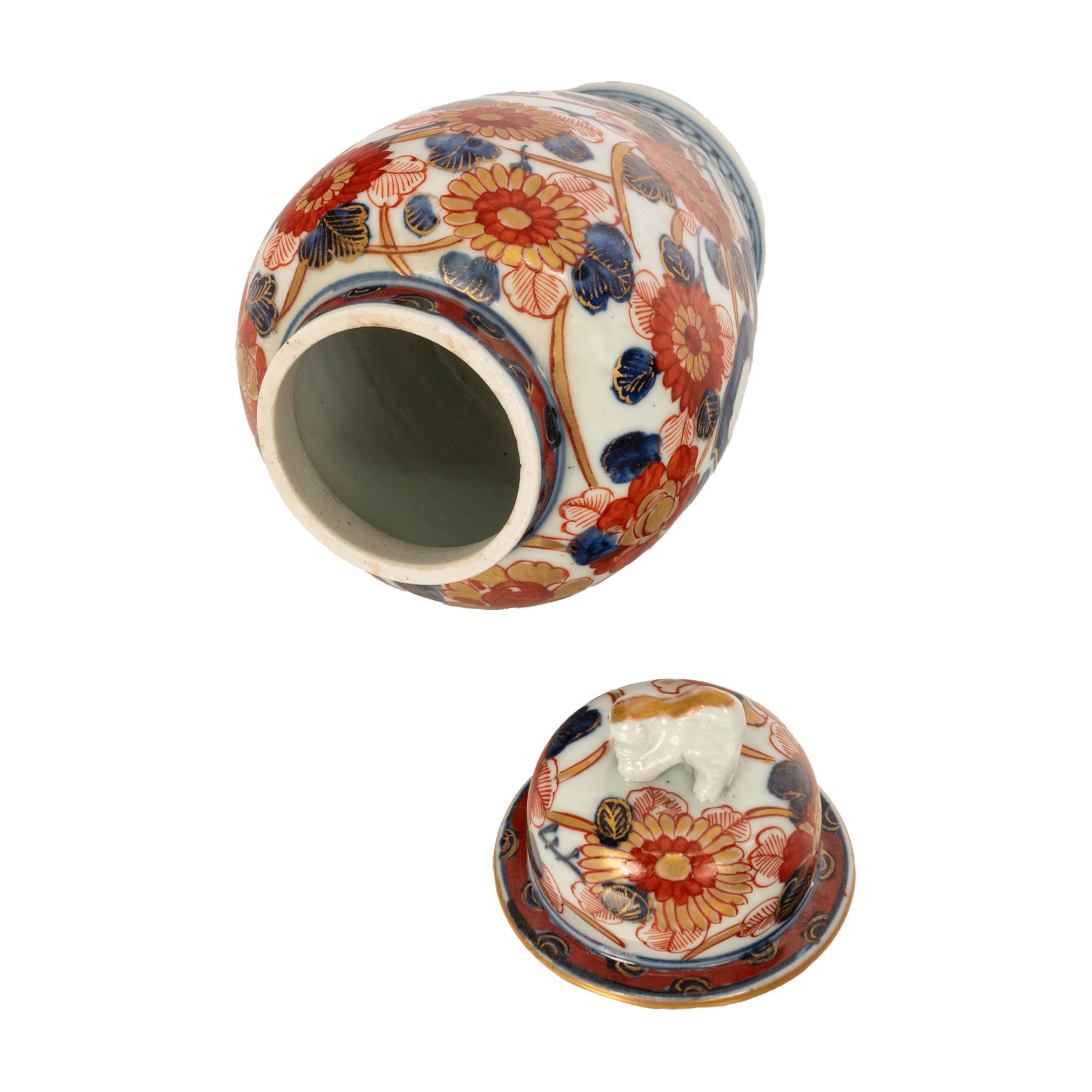 Antico vaso di zenzero con coperchio del periodo Imari Porcelain Meiji del XIX secolo 1890 2
