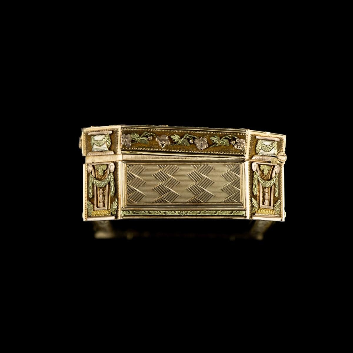 Antique 19th Century Swiss 18-Karat Three-Color Gold Snuff Box, Geneva 1