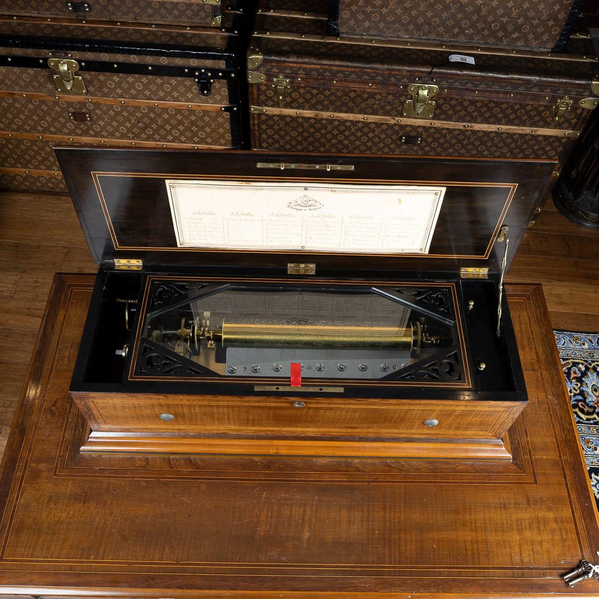 XIXe siècle Ancienne boîte à musique à cylindre de fabrication suisse du 19ème siècle par Lecoultre Frères de Genève c.1880 en vente