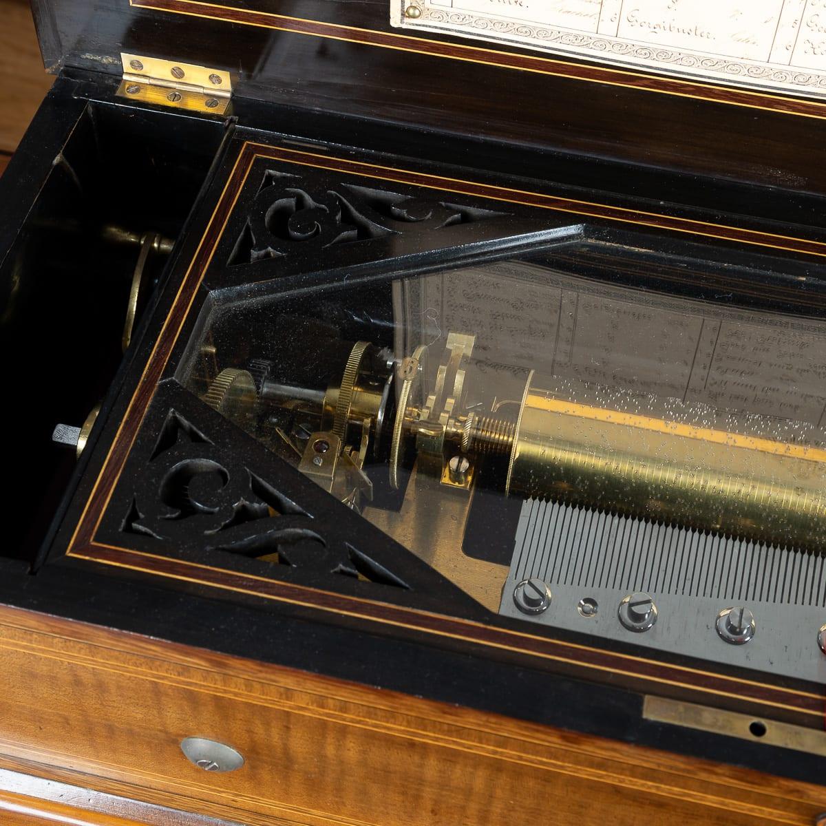 Laiton Ancienne boîte à musique à cylindre de fabrication suisse du 19ème siècle par Lecoultre Frères de Genève c.1880 en vente