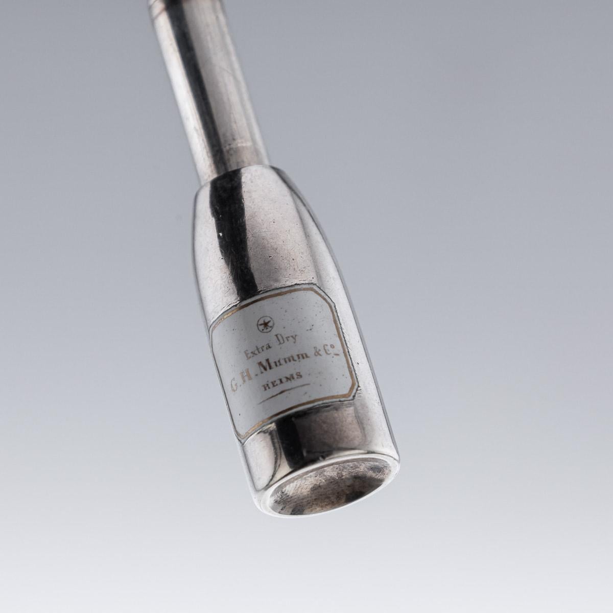 Anglais Ancienne bouteille de champagne en argent massif et émail du 19e siècle de l'époque victorienne en vente