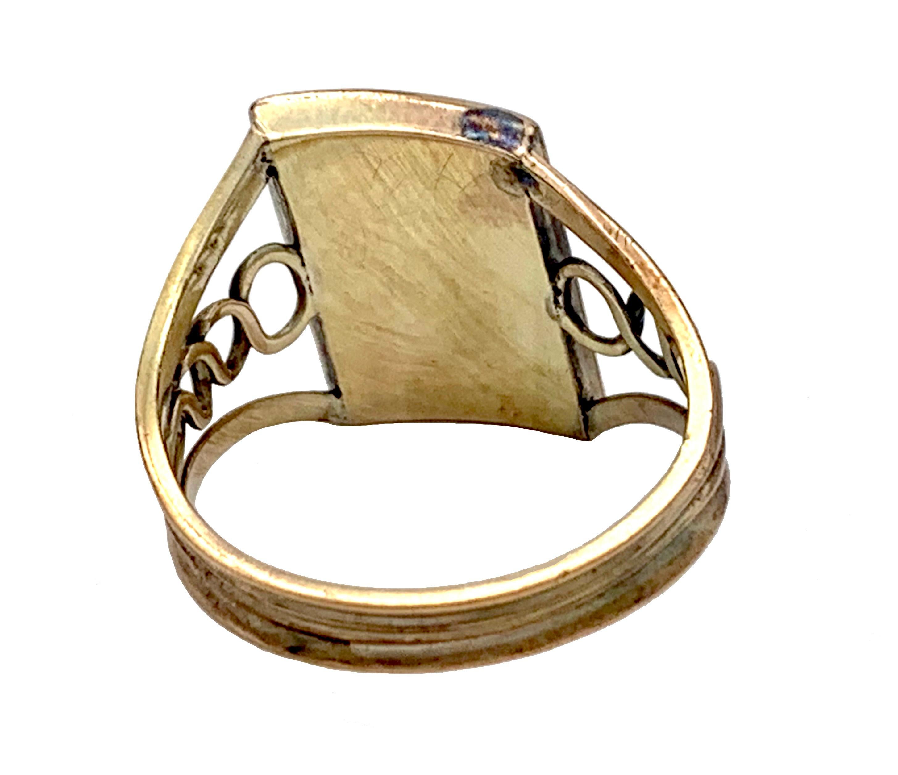 Antique 1st Decade 19th century Sentimental Hair Ring 9ct gold Glass In Good Condition For Sale In Munich, Bavaria