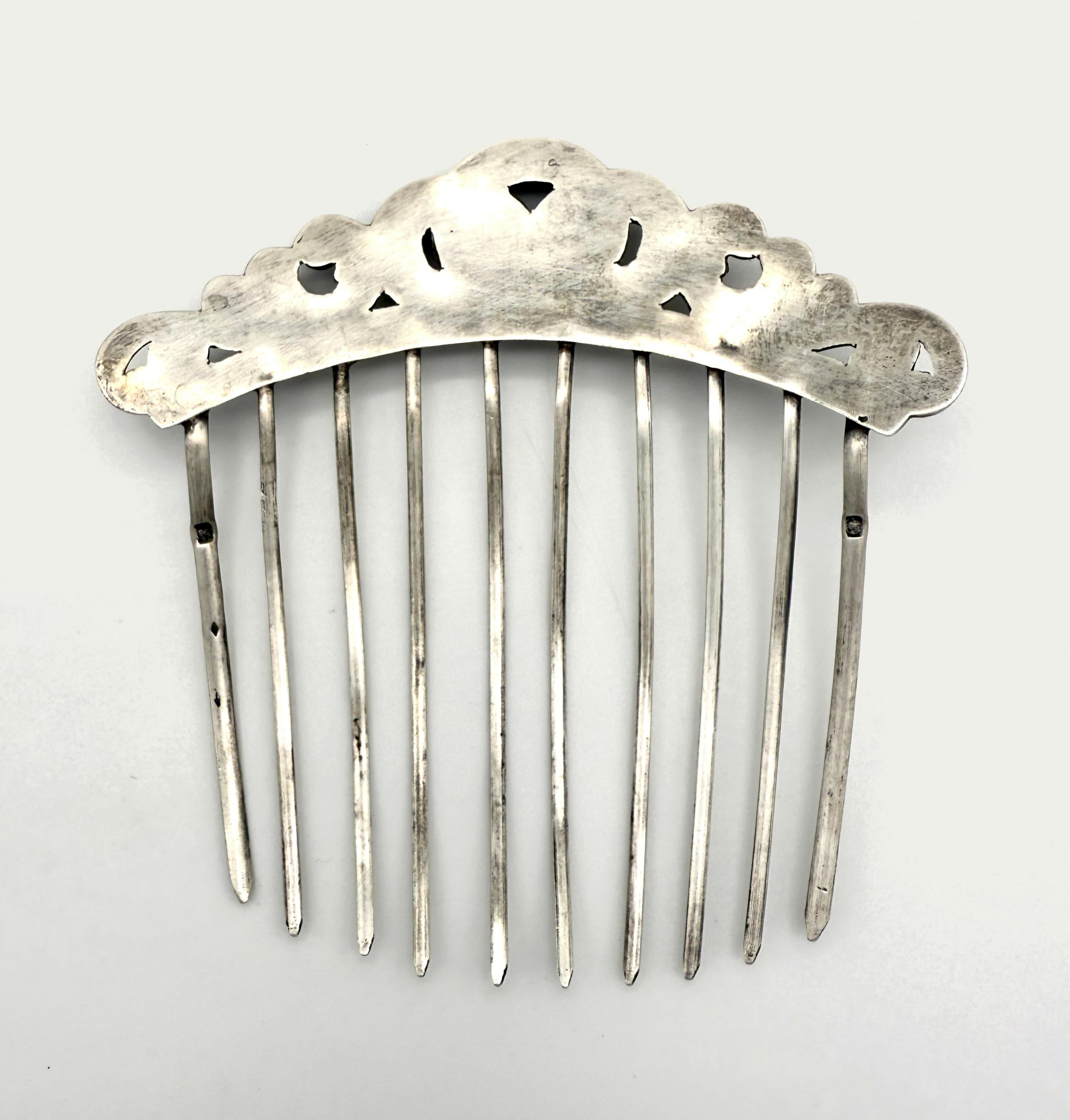 Antique 1ère moitié 19ème siècle French  Peigne à cheveux en argent Ornement de cheveux Bon état - En vente à Munich, Bavaria