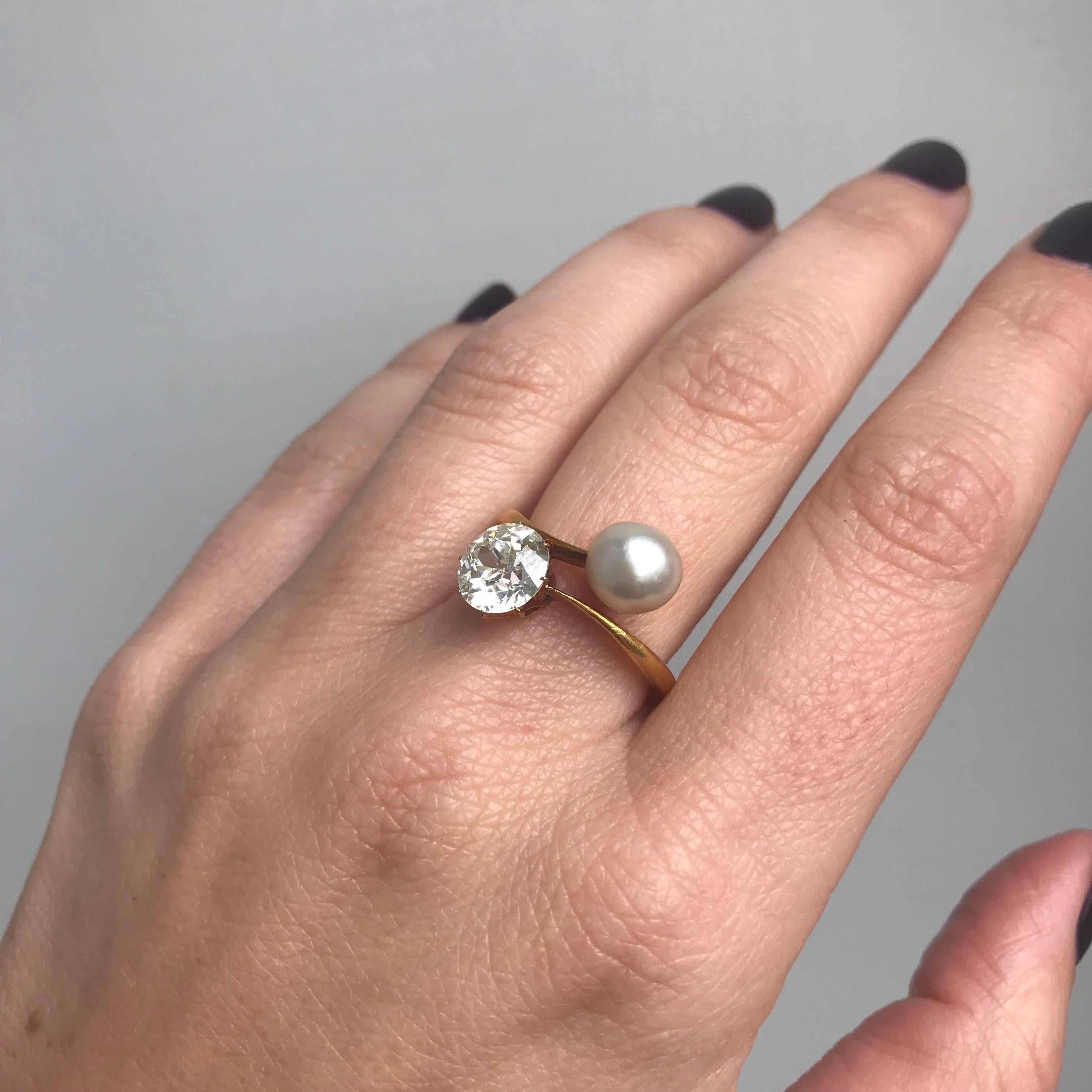 Women's Antique 2 carat Diamond Pearl Gold Vous et Moi Ring
