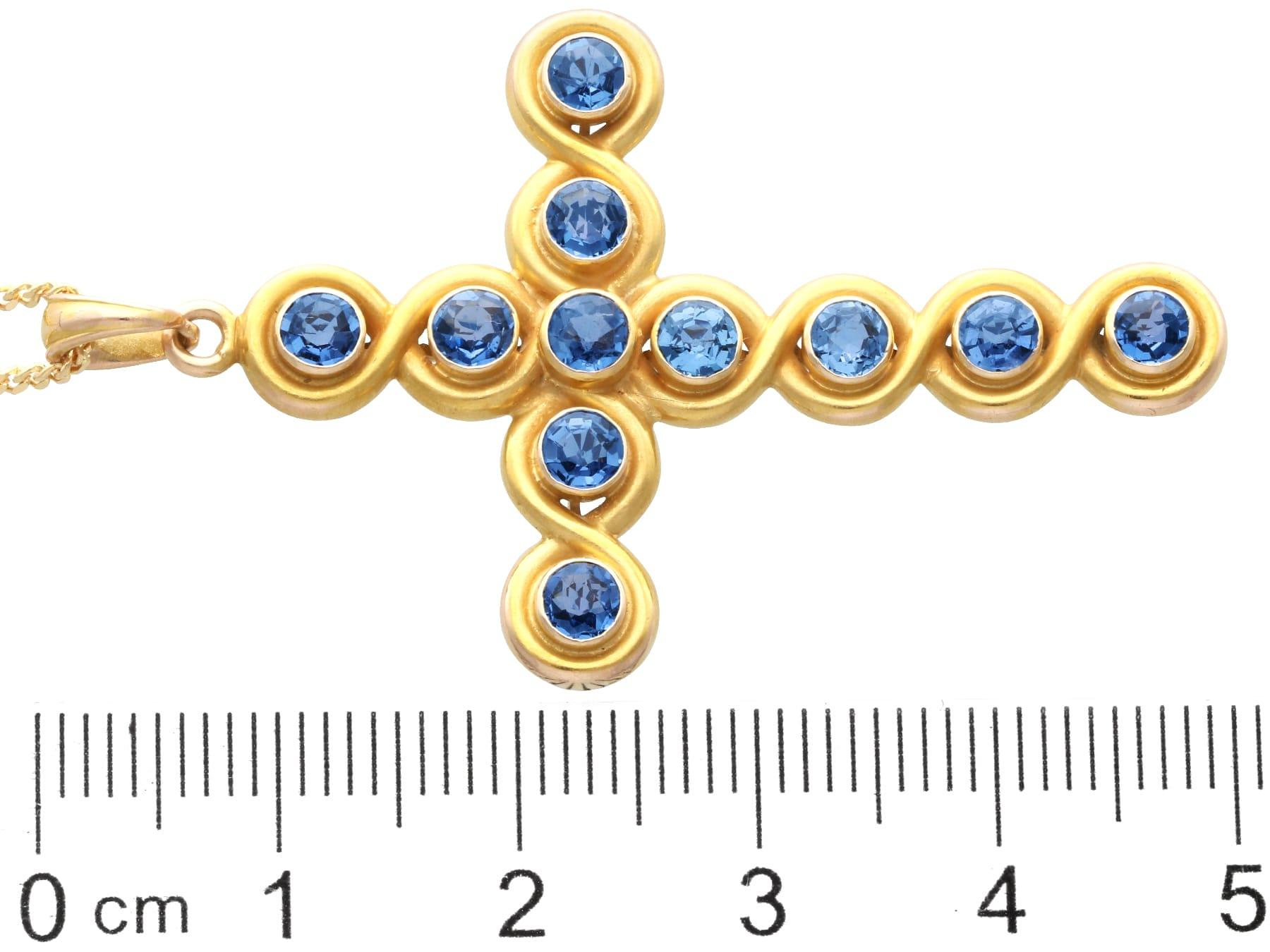 Antique 2 Carat Montana Sapphire and 18k Yellow Gold Cross Pendant Circa 1910 For Sale 3