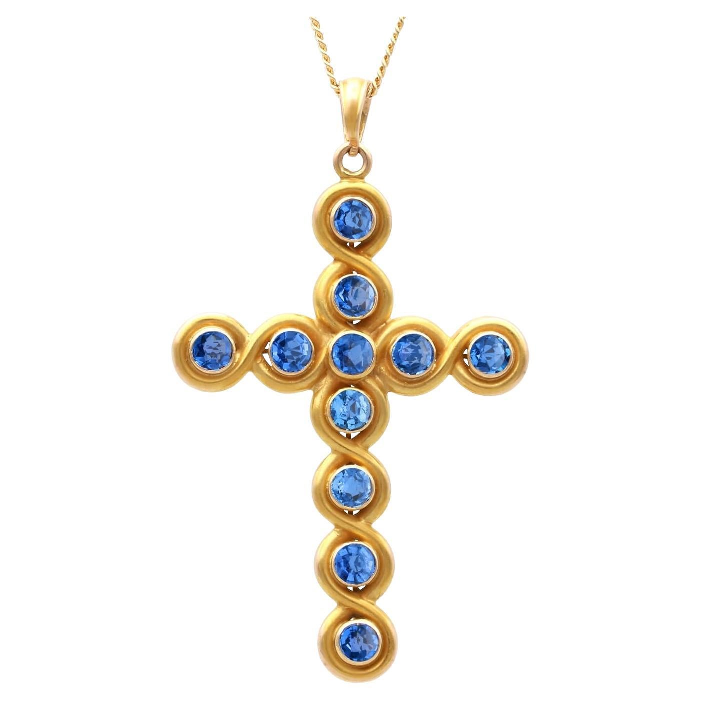 Antico ciondolo a forma di croce con zaffiro Montana da 2 carati e oro giallo 18k Circa 1910