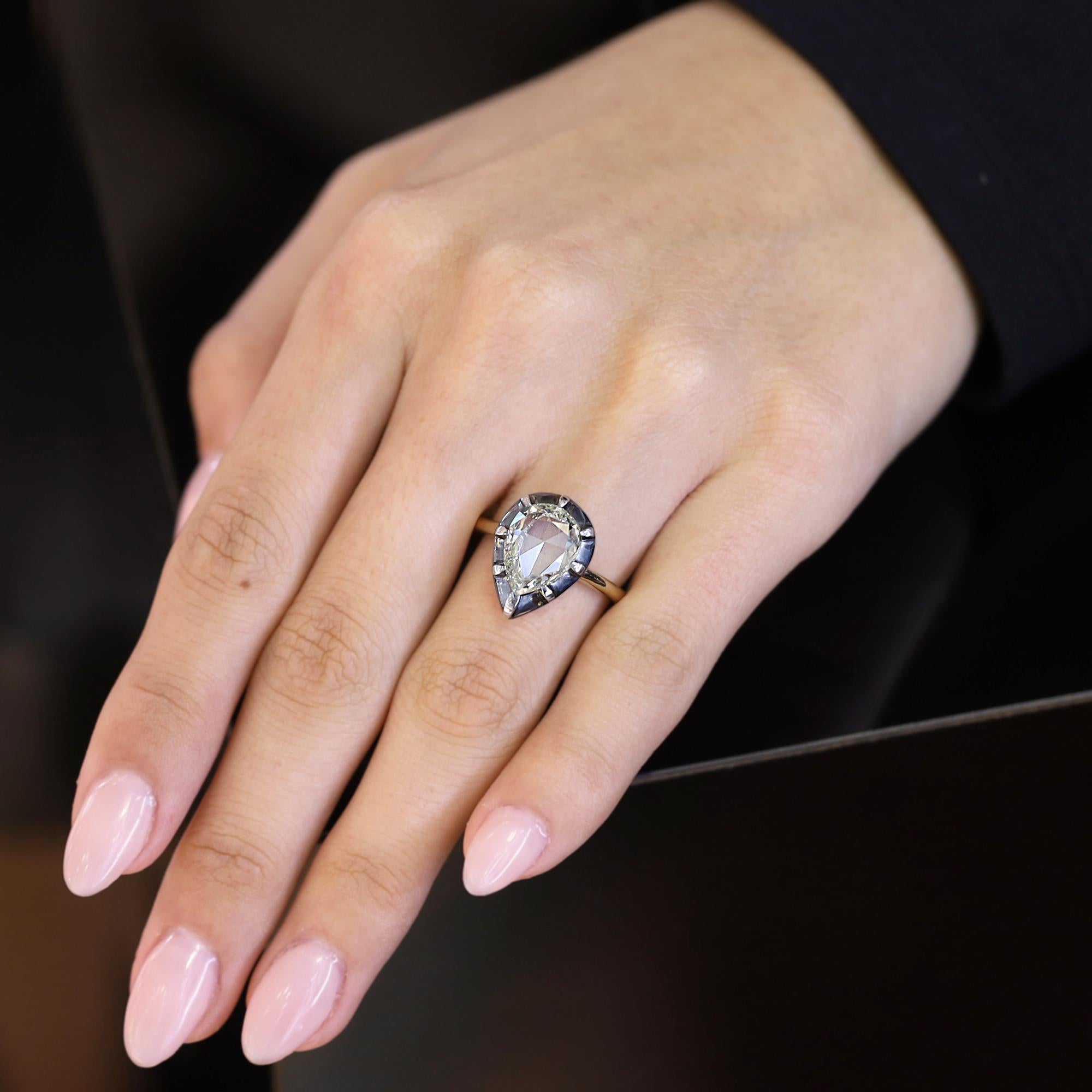 Anillo de compromiso antiguo de 2 quilates con diamante pera talla rosa de la época del renacimiento georgiano Corte pera en venta