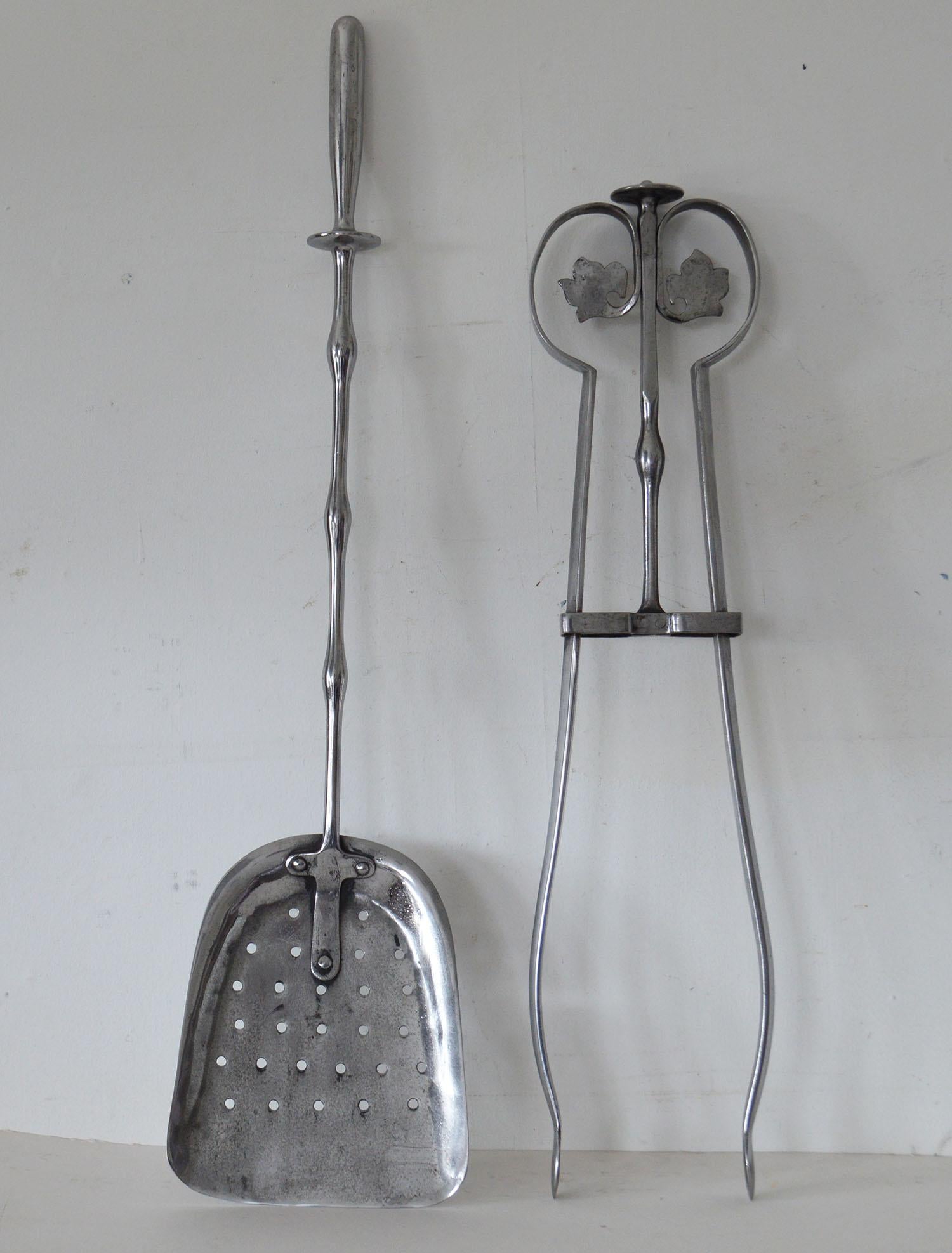 Wonderful polished steel fire irons

2 pieces

Great design. Almost a Folk Art look about them

Good condition.

The measurement given below relates to the shovel.




  