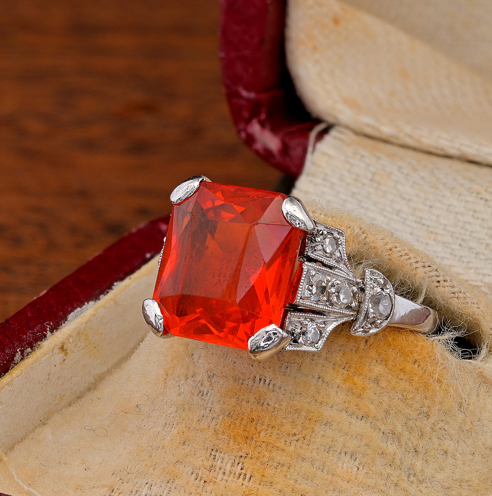 Antique 2.0 Ct Fire Opal Diamond 18 KT Gold For Sale 2