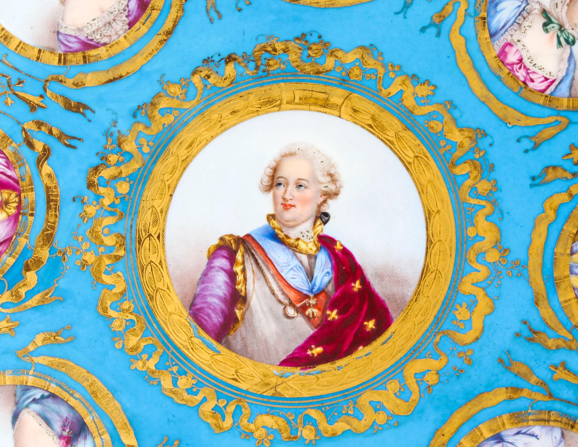 Français Chargeur ancien en porcelaine de Sèvres de Louis XVI:: 19ème siècle en vente