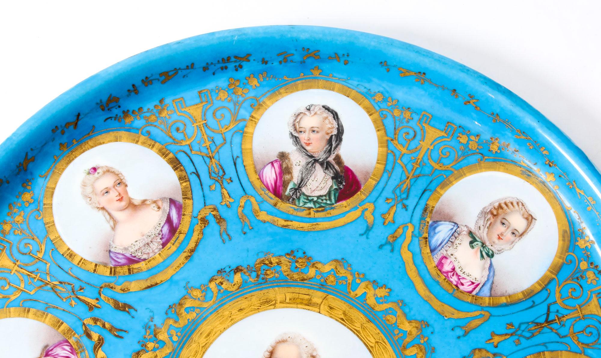 Antique Sèvres Porcelain Charger of Louis XVI, 19th Century In Good Condition For Sale In London, GB