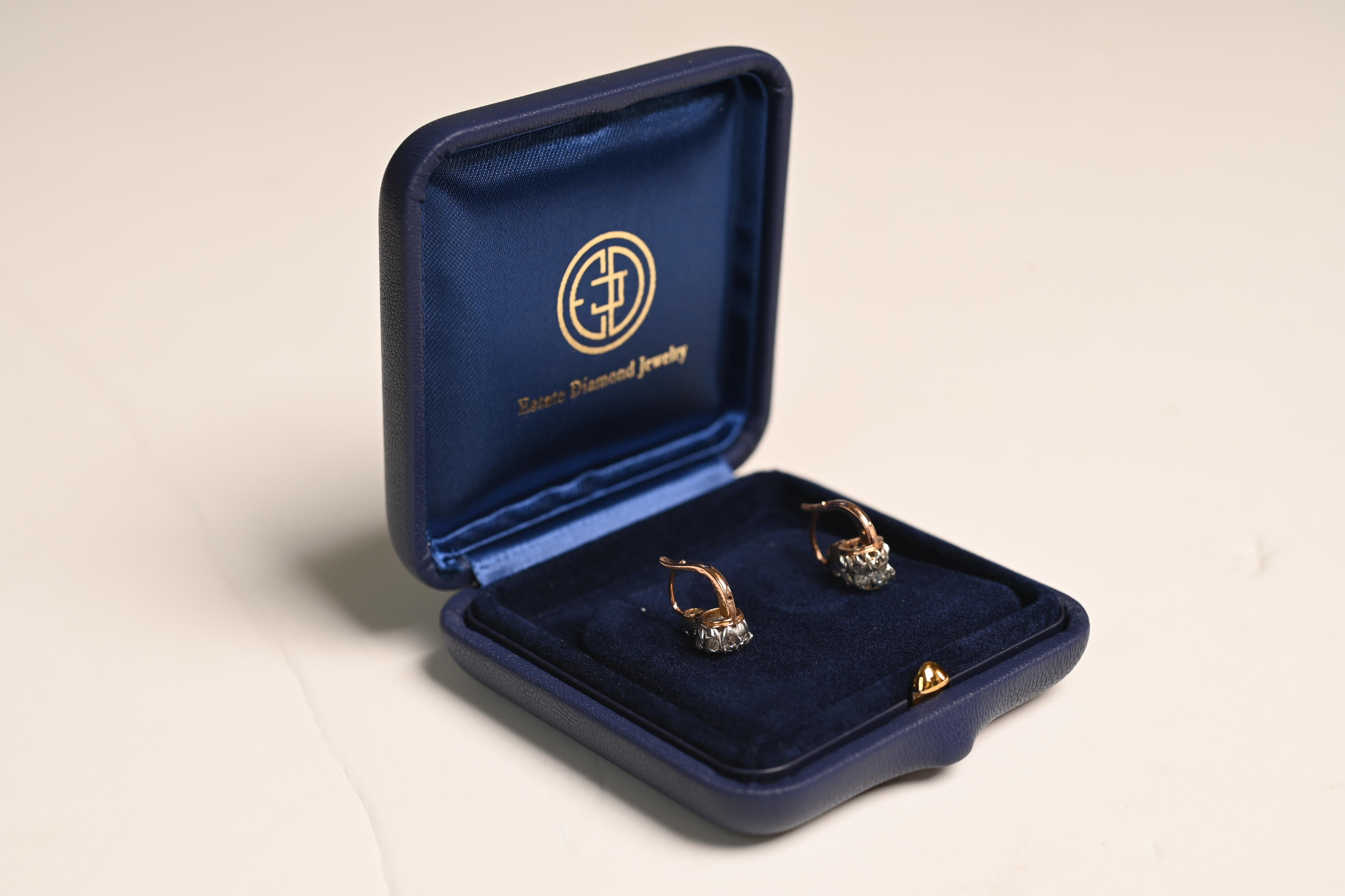Antike Diamant-Ohrringe mit Kissenschliff ( ca. 2 Stück), 18 Karat Gelbgold (Antiker Kissenschliff) im Angebot
