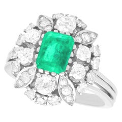 Antico anello da cocktail in platino con smeraldo da 2,05 carati e diamante da 1,99 carati