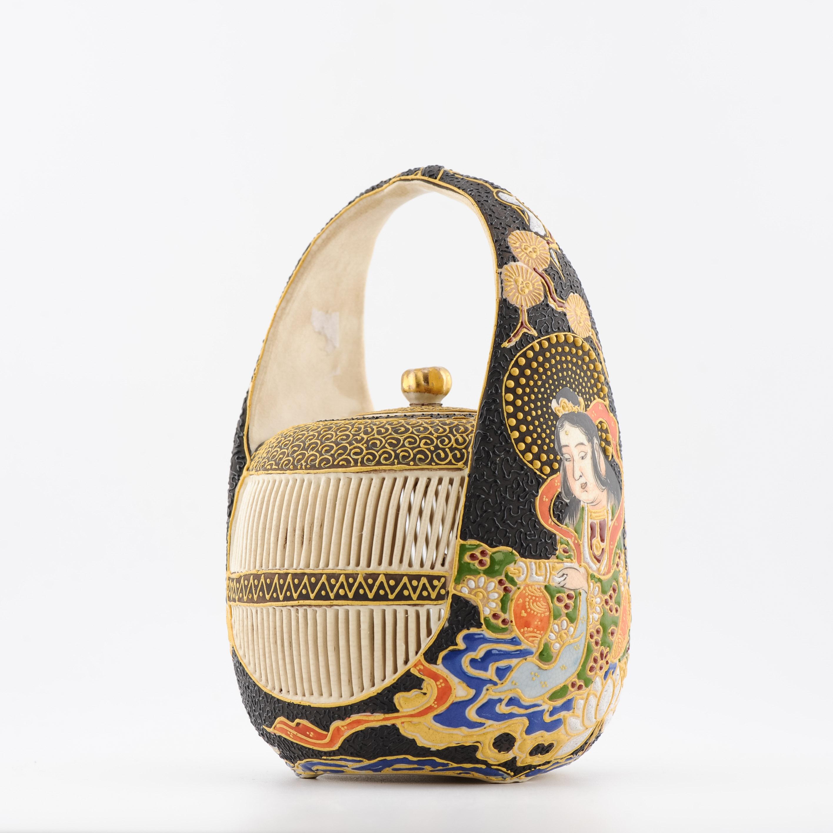 Antique 20C Japanese Satsuma Vase Cricket Box Earthenware Japan 9