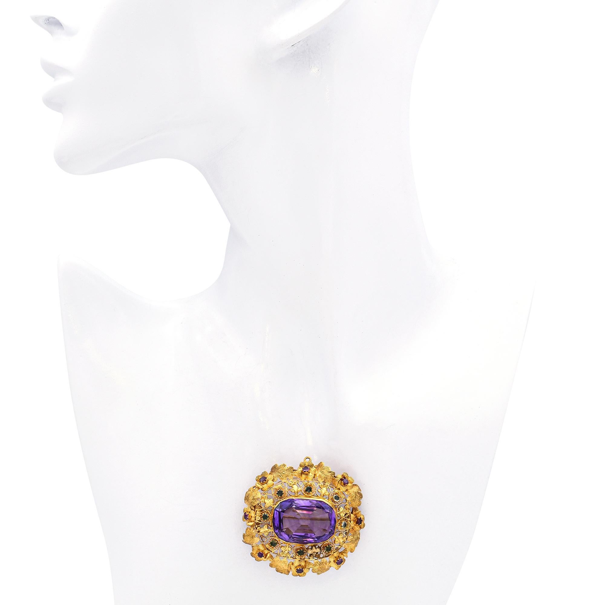 Antique 20k Yellow Gold 22.5ct Amethyst Tourmaline and Ruby Floral Brooch Pin Corte oval en venta