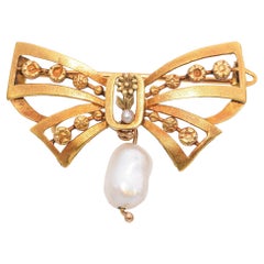 Antique 20k Yellow Gold Bow Brooch With Floral Details and Pearl
