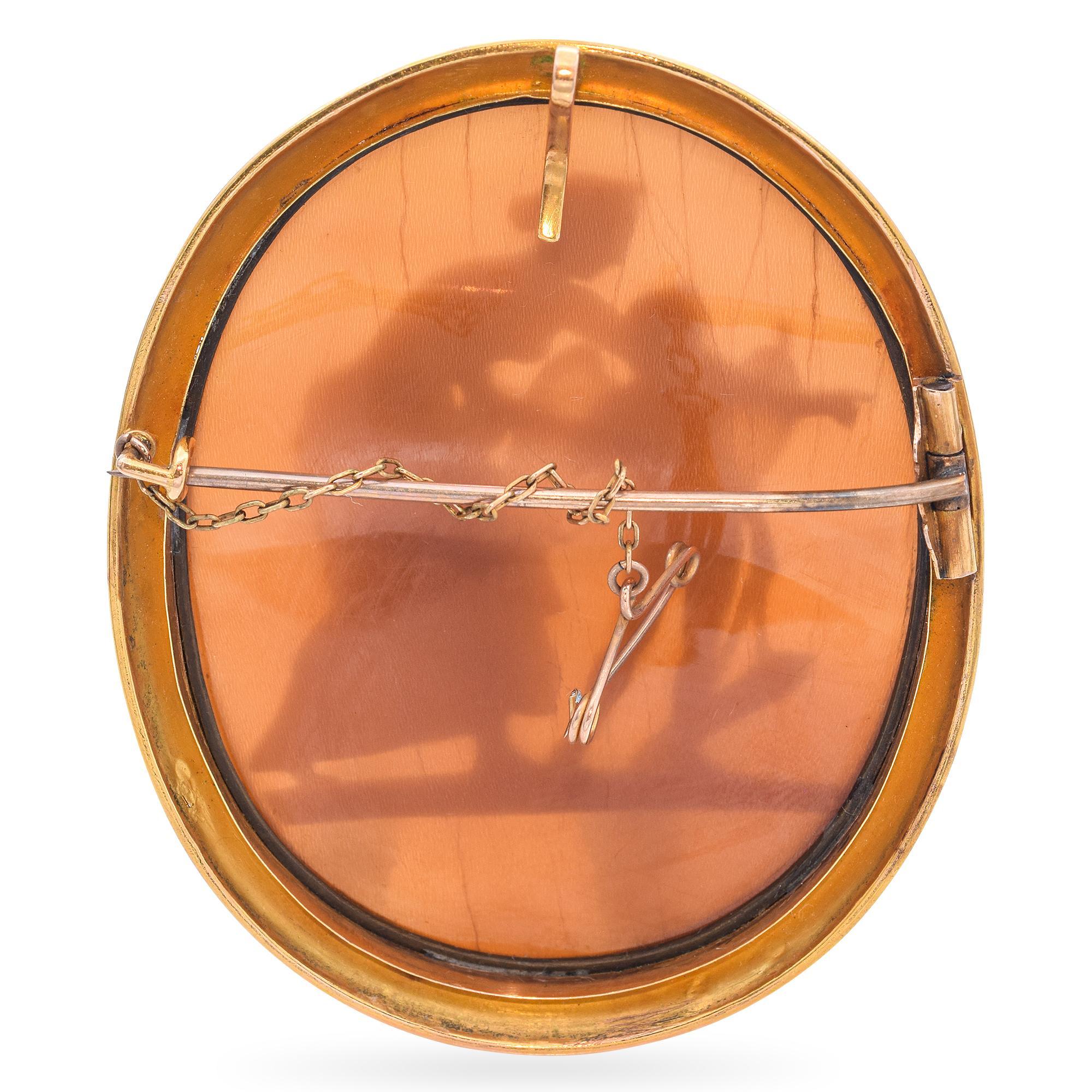 Broche antiguo de concha camafeo de oro amarillo de 20 quilates 