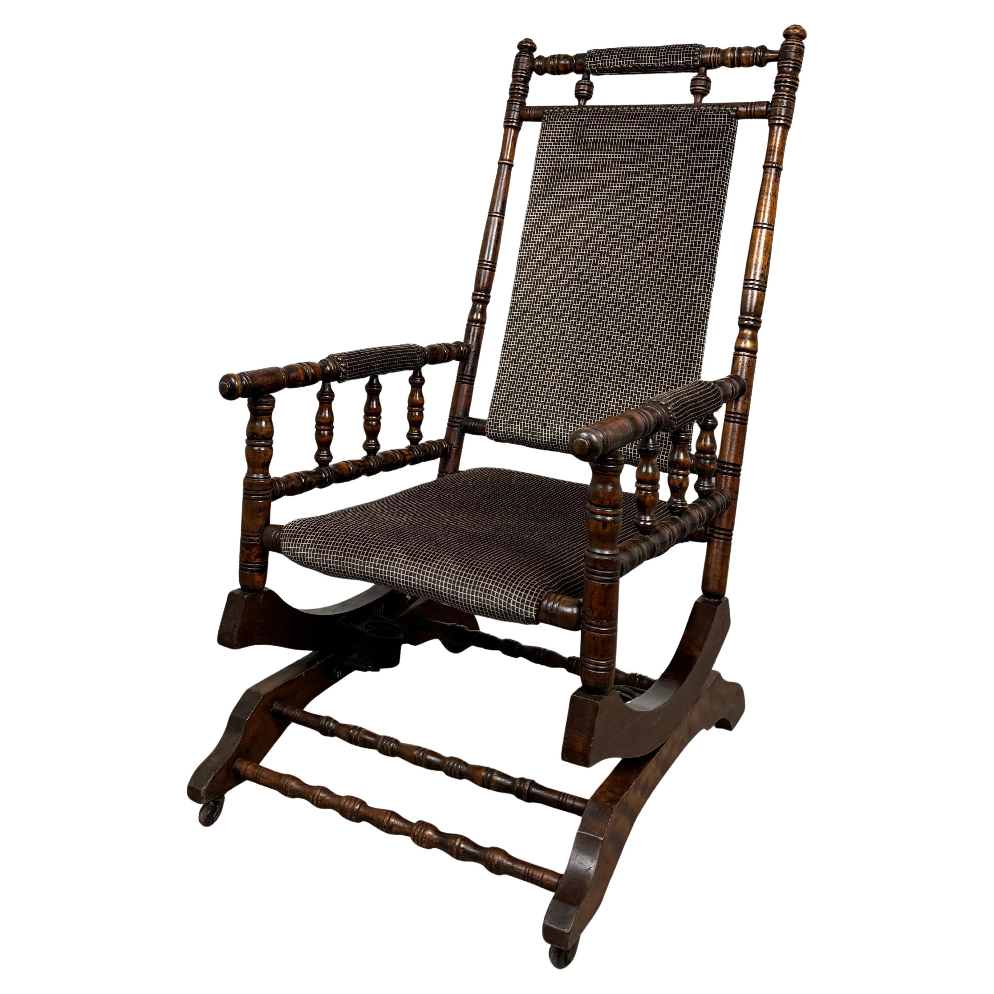Fauteuil à bascule américain ancien du 20ème siècle en hêtre ( REF AF-3649 )