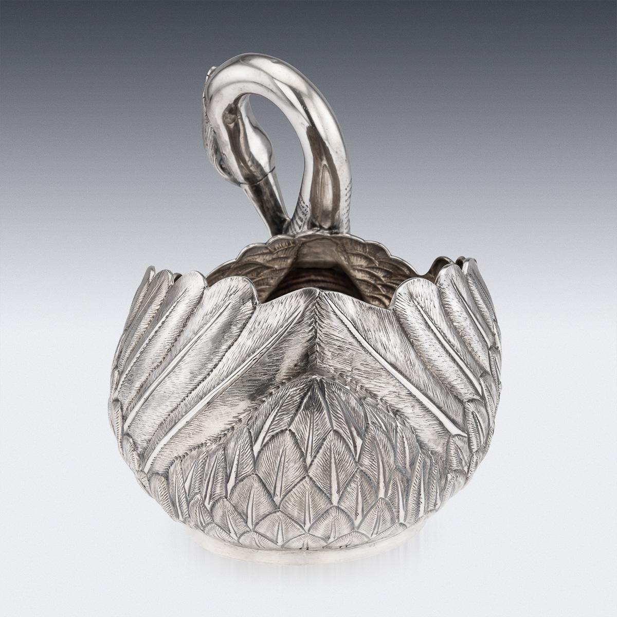 Antique 20th Century American Solid Silver Swan Jardiniere, Tiffany & Co c.1902 In Good Condition For Sale In Royal Tunbridge Wells, Kent