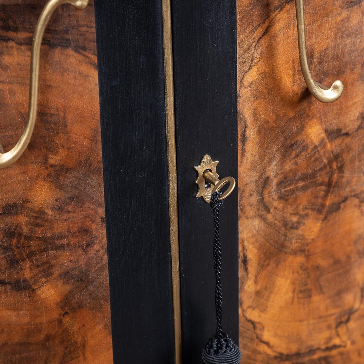 Antiker Art-déco-Cocktailschrank „Demi Lune“ aus dem 20. Jahrhundert, ca. 1920 im Angebot 12