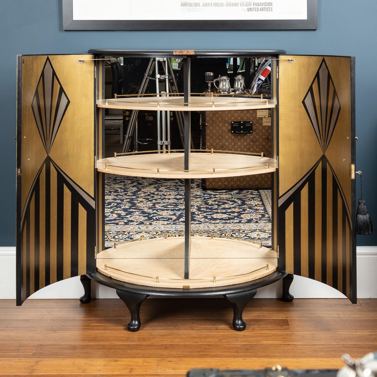 Antiker Art-déco-Cocktailschrank „Demi Lune“ aus dem 20. Jahrhundert, ca. 1920 (Sonstiges) im Angebot