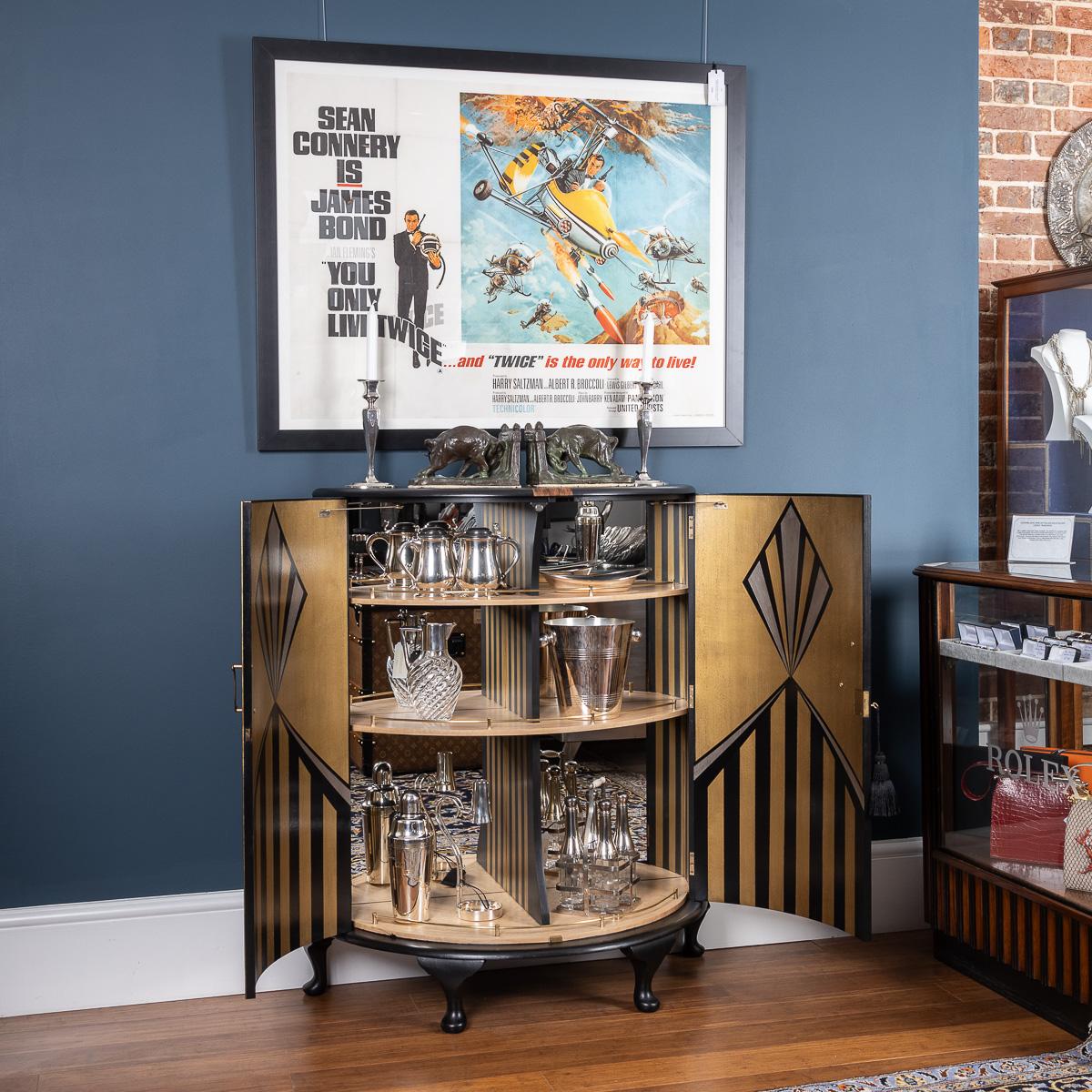 Antiker Art-déco-Cocktailschrank „Demi Lune“ aus dem 20. Jahrhundert, ca. 1920 (Britisch) im Angebot