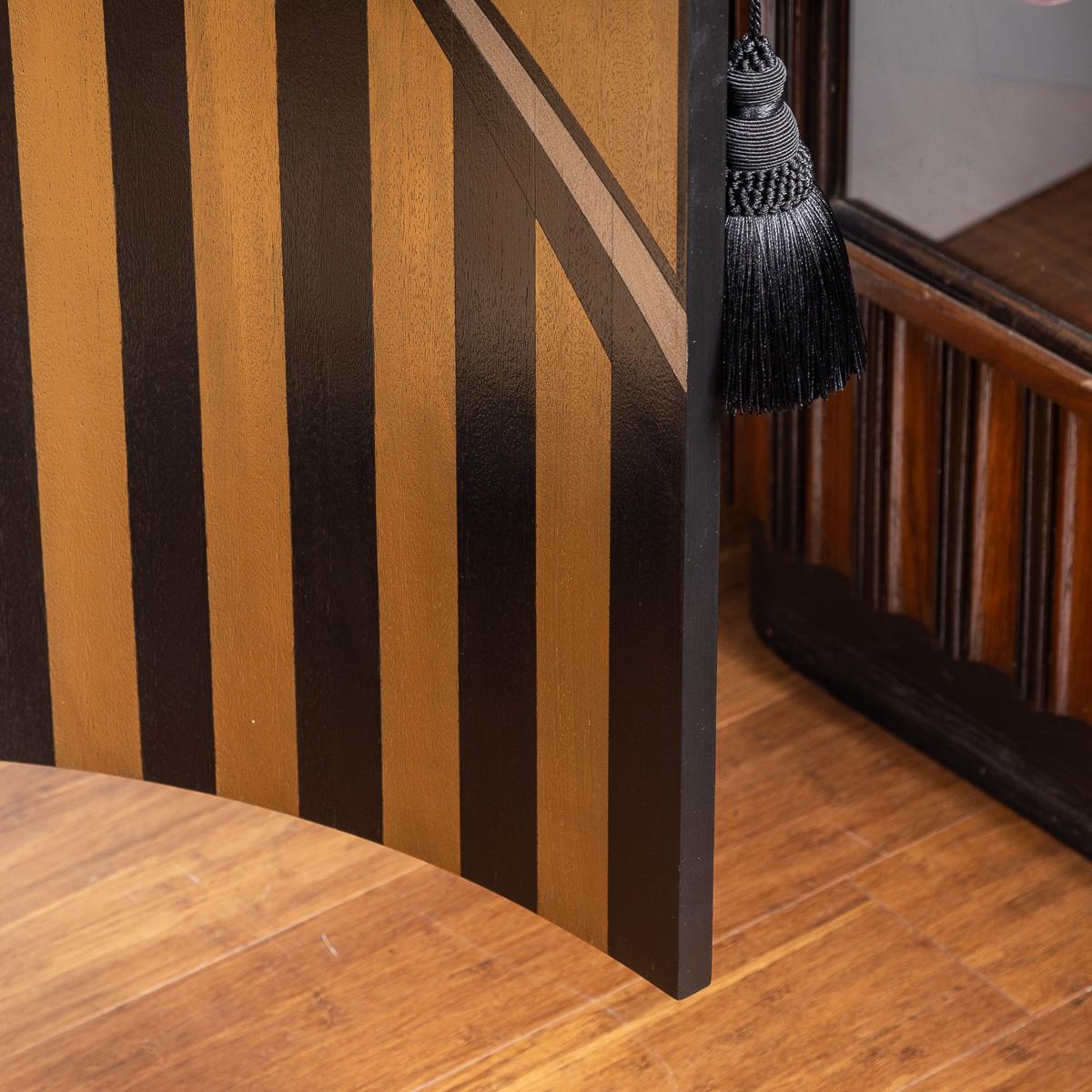 Antiker Art-déco-Cocktailschrank „Demi Lune“ aus dem 20. Jahrhundert, ca. 1920 im Angebot 2