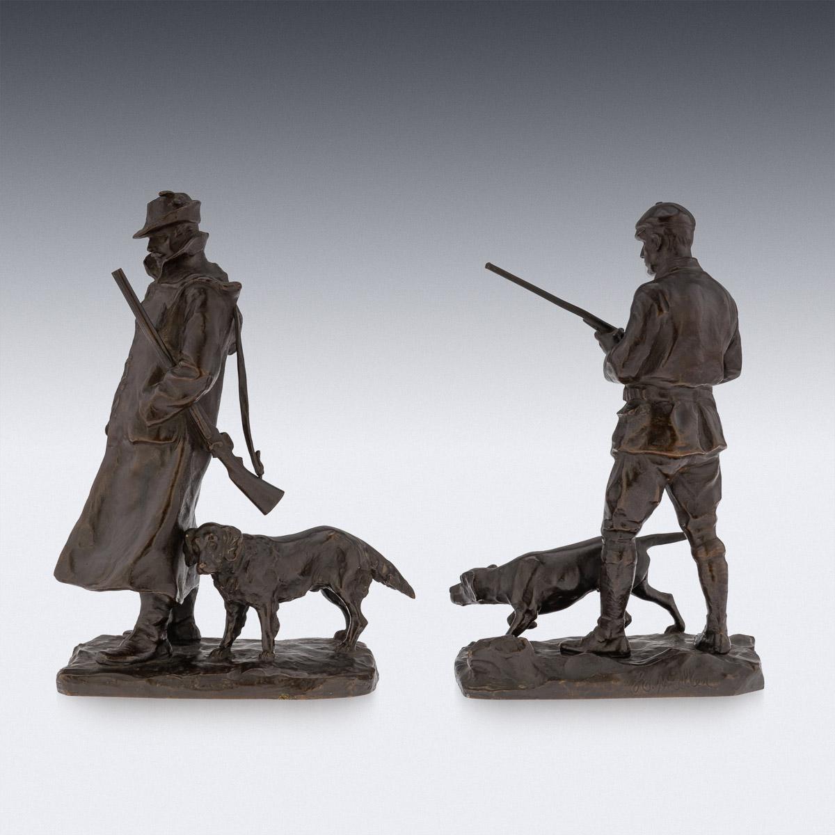20th Century pair of cast bronze figures of hunters, each with a rifle and a dog by their side. Signed by Hans Müller (Austrian, 1873-1937), a pupil of the renowned sculptor Edmund Hellmmer at the Vienna Academy of Art.

CONDITION
In Great