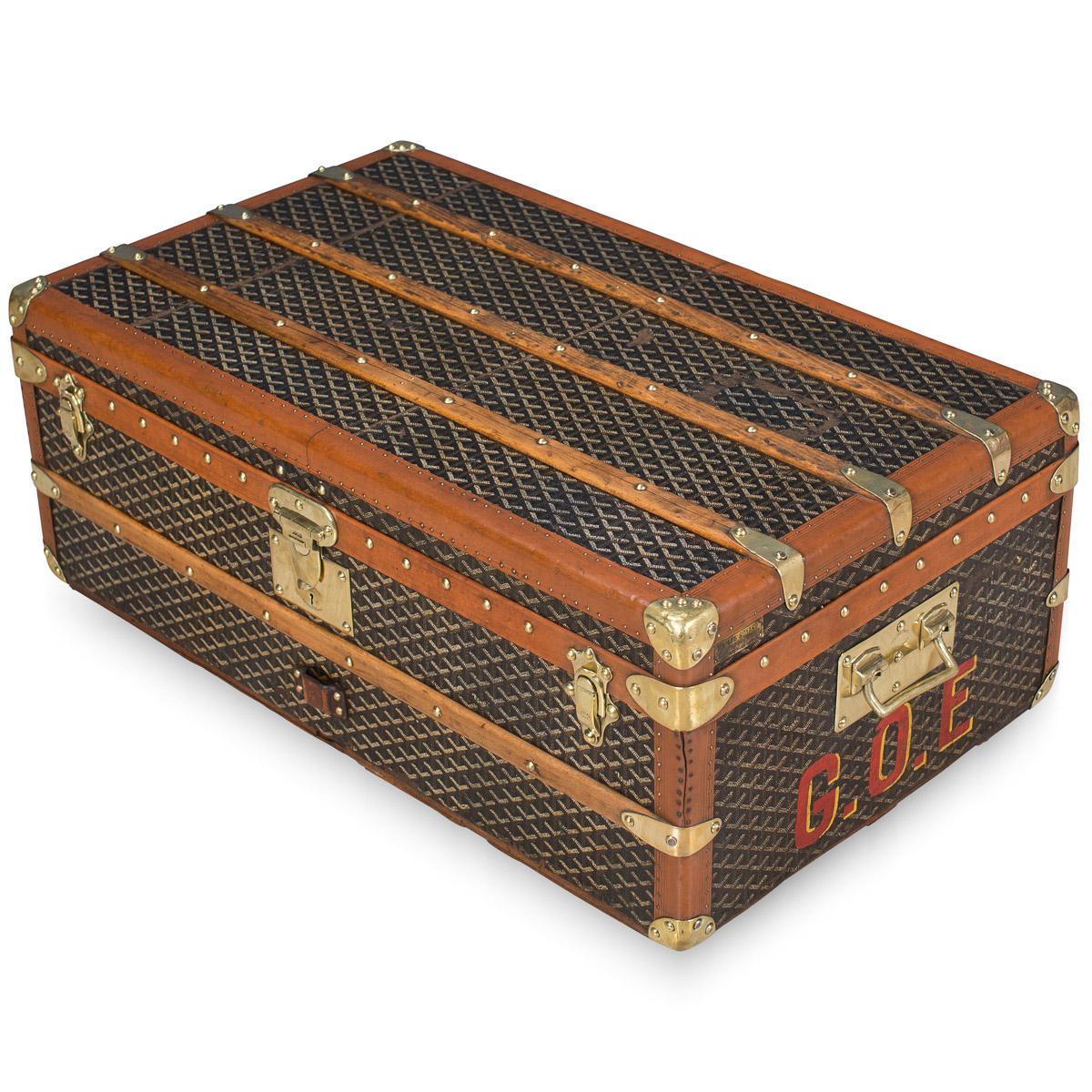 A wonderful Goyard cabin trunk dating to the early part of the 20th century, circa 1900-1910. Over recent years the brand has been relaunched and has taken the world of fashion by storm. The original E. Goyard firm was a trunk maker which rivalled