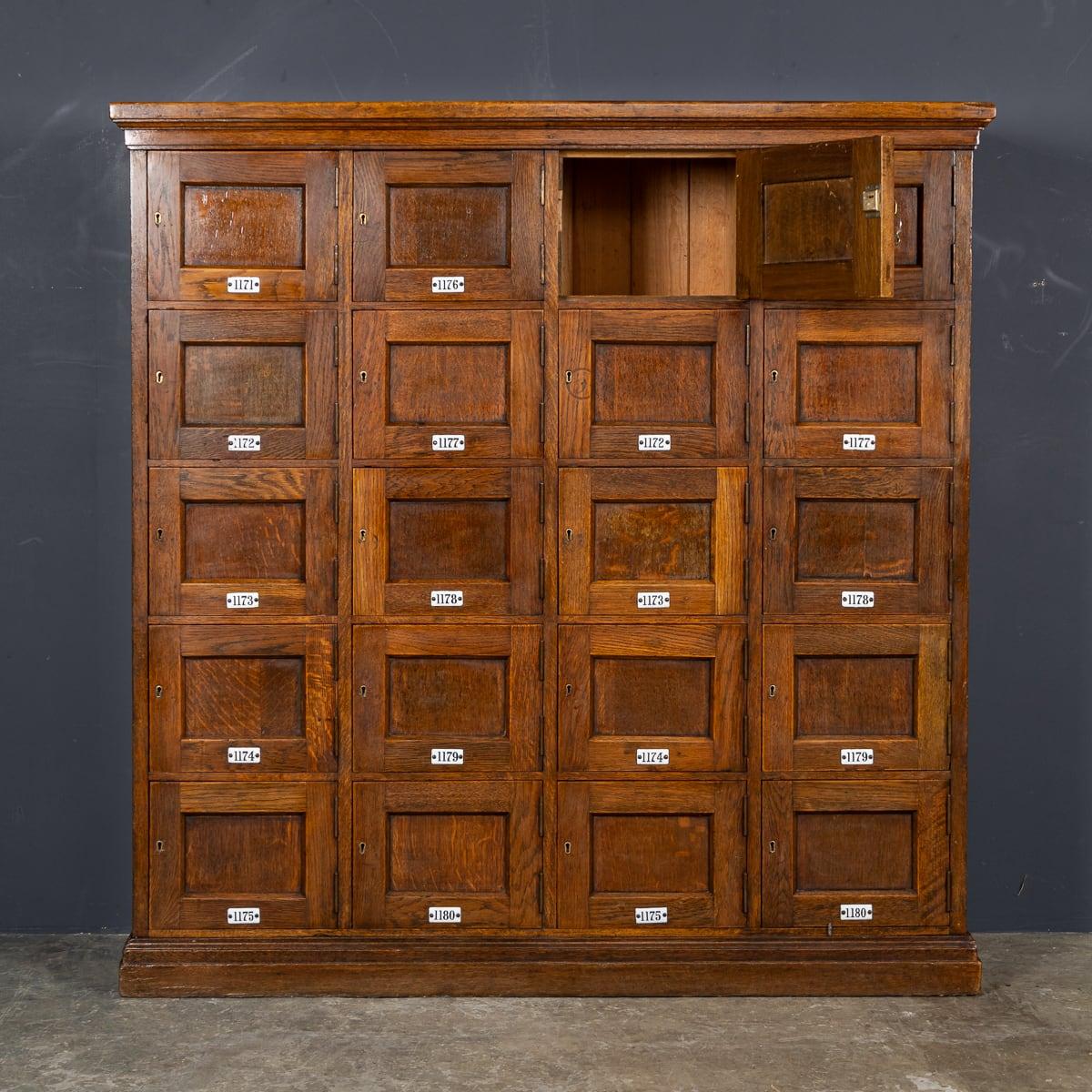Antique 20th Century British Oak Estate Lockers c.1920 In Good Condition For Sale In Royal Tunbridge Wells, Kent
