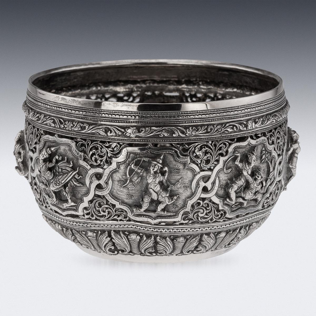 Autre Ancienne coupe birmane en argent massif Maung Yin Maung du 20e siècle, Rangoon c.1905 en vente