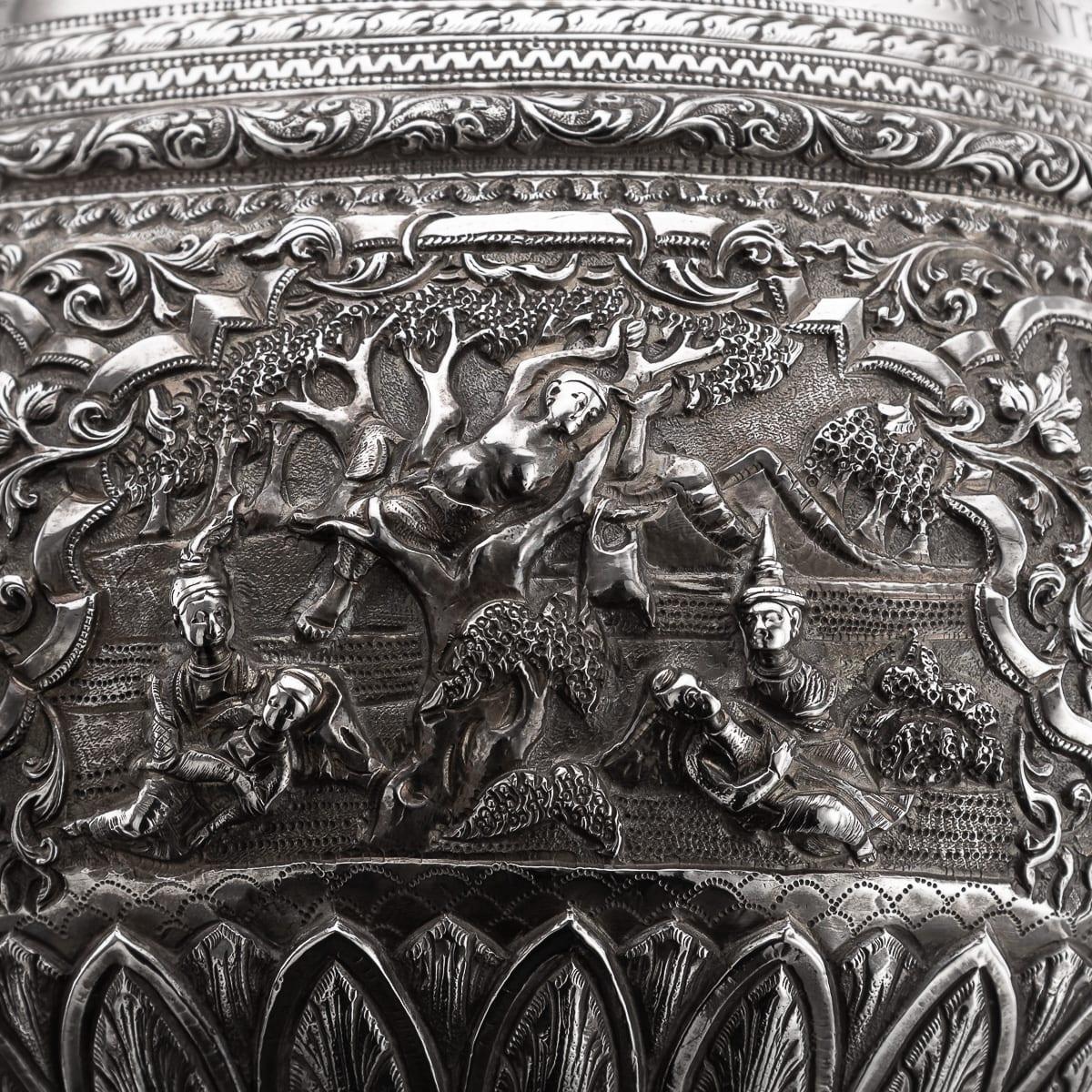 Ancienne coupe birmane en argent massif repoussé du 20e siècle 