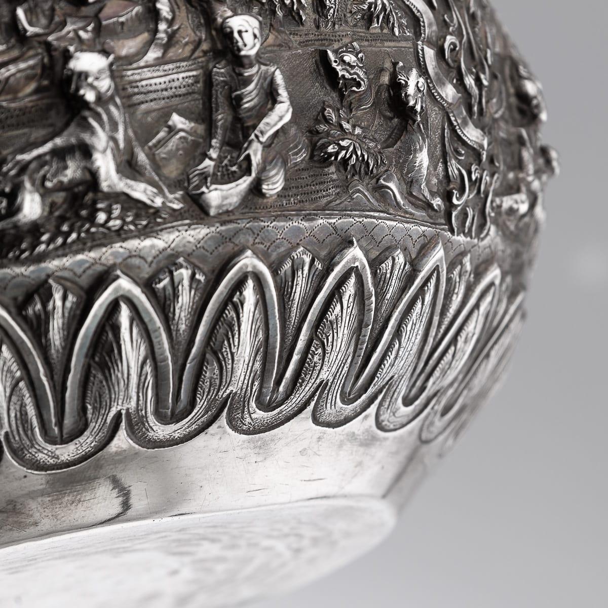 Ancienne coupe birmane en argent massif repoussé du 20e siècle 