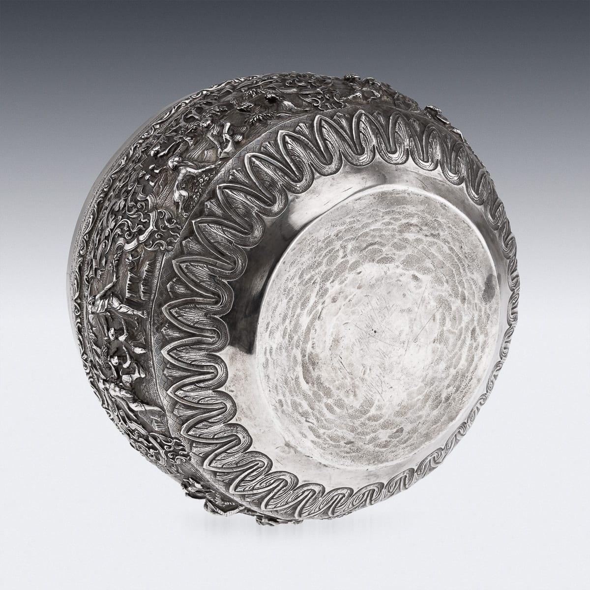 Argent Ancienne coupe birmane en argent massif repoussé du 20e siècle 