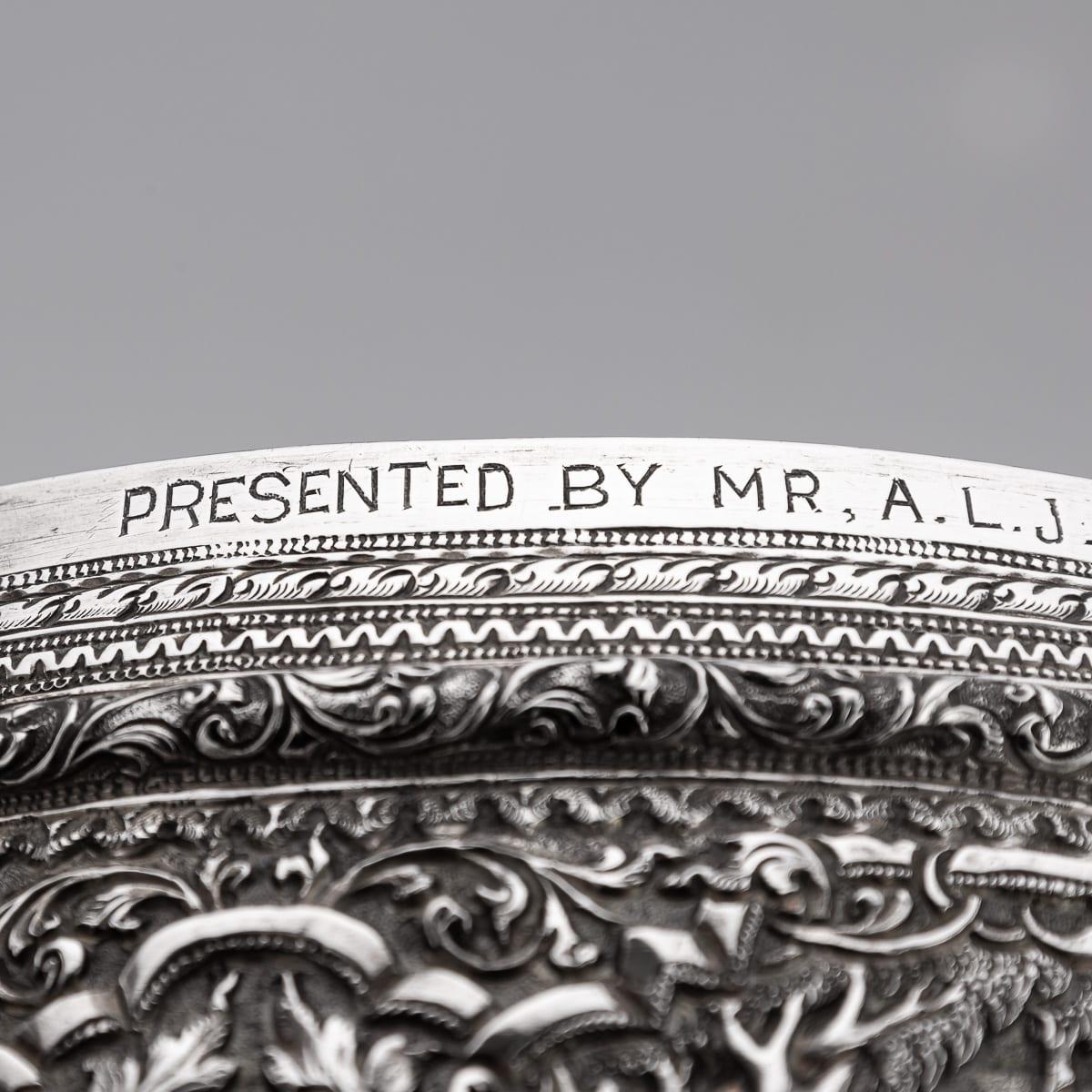 Ancienne coupe birmane en argent massif repoussé du 20e siècle 