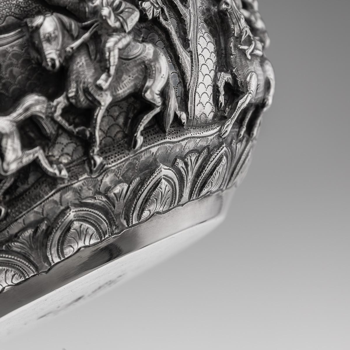 Ancienne coupe birmane en argent massif repoussé du 20e siècle 