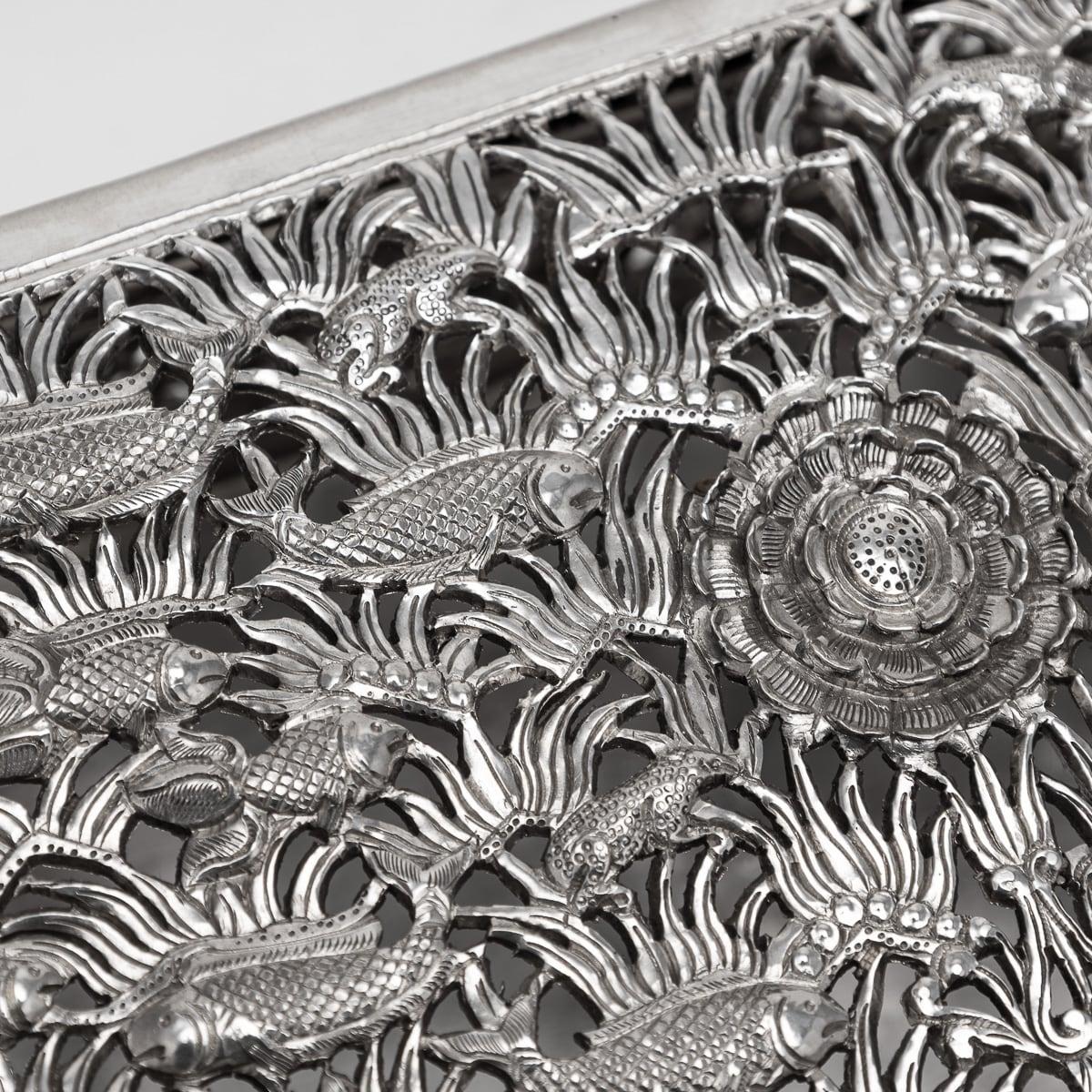 Boîte cambodgienne ancienne du 20ème siècle en argent massif vers 1900 en vente 4