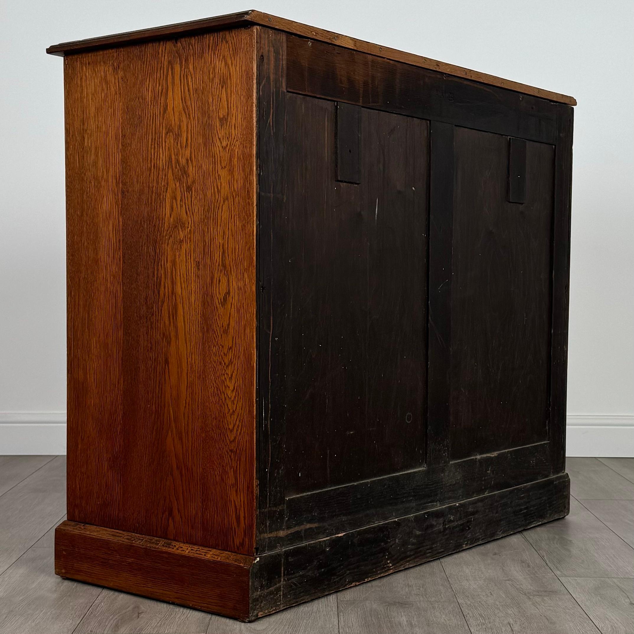 Antique 20th Century Chest Of Drawers Of Fine Quality In Oak ( REF AF-3681 For Sale 1