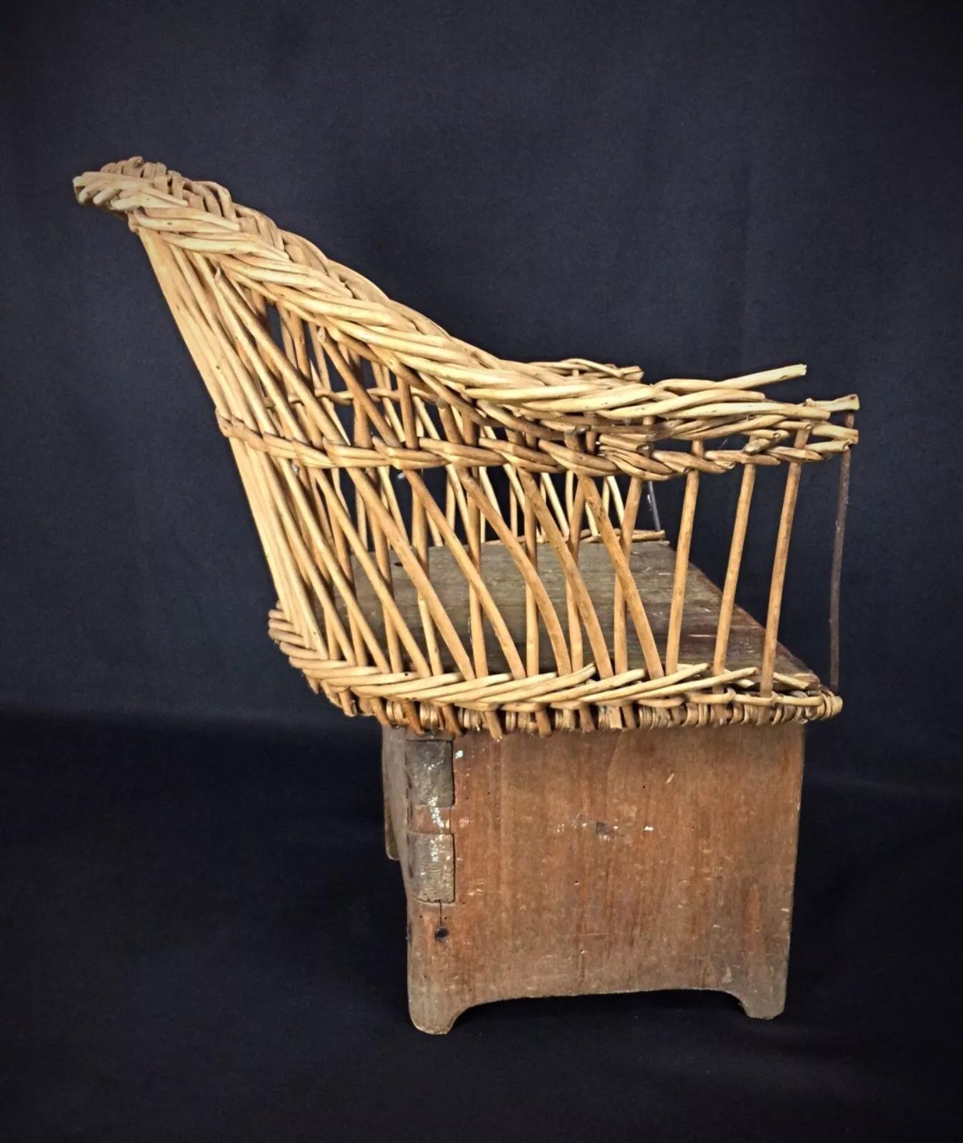 Antique 20th Century Children's Chair in Wood and Wicker - 2Y300 For Sale 2