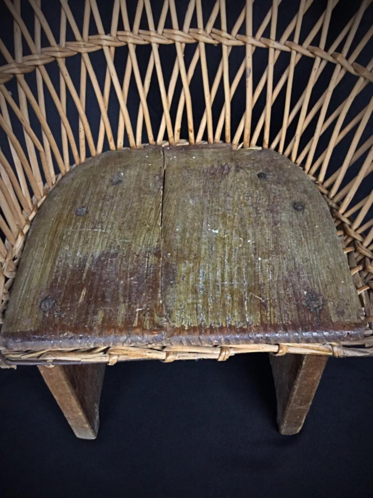 Antique 20th Century Children's Chair in Wood and Wicker - 2Y300 For Sale 5
