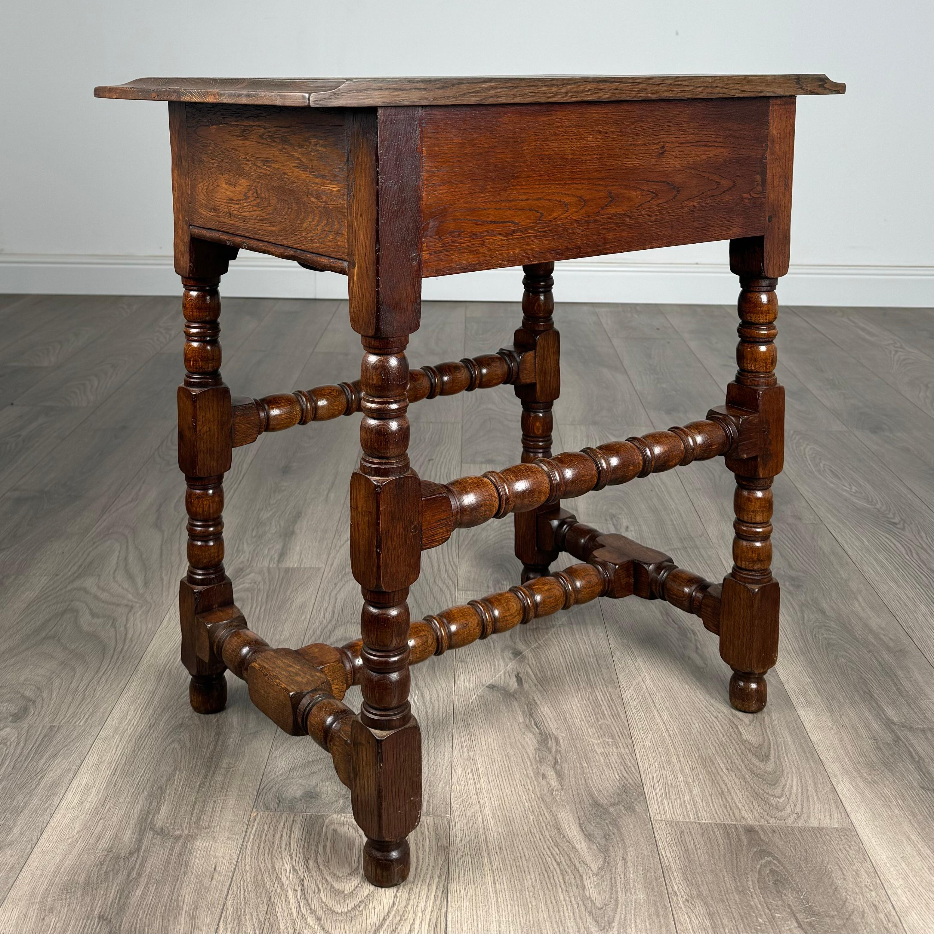 Antique 20th Century Chippendale Style Side Table In Oak ( REF AF-3252 ) For Sale 2