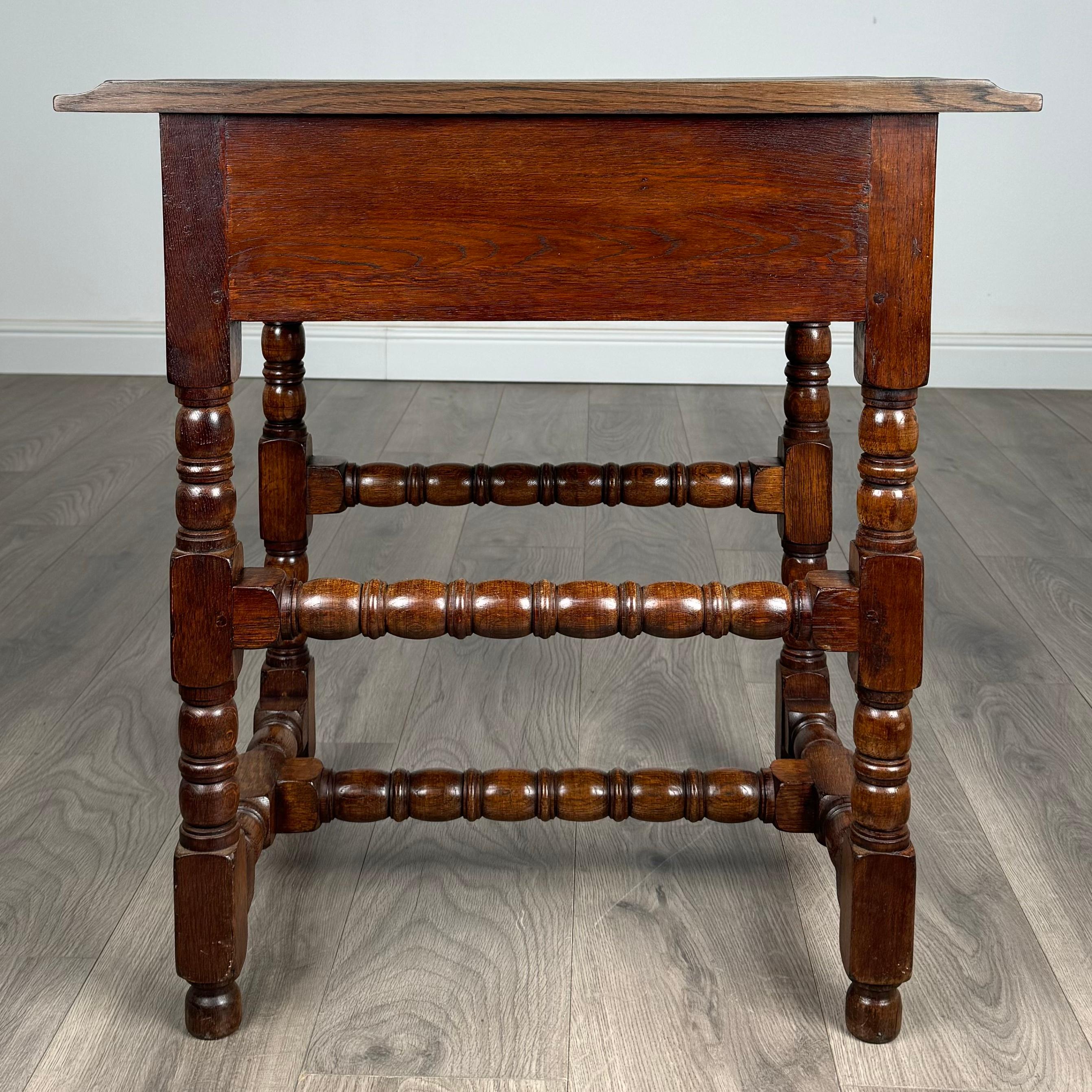 Antique 20th Century Chippendale Style Side Table In Oak ( REF AF-3252 ) For Sale 3
