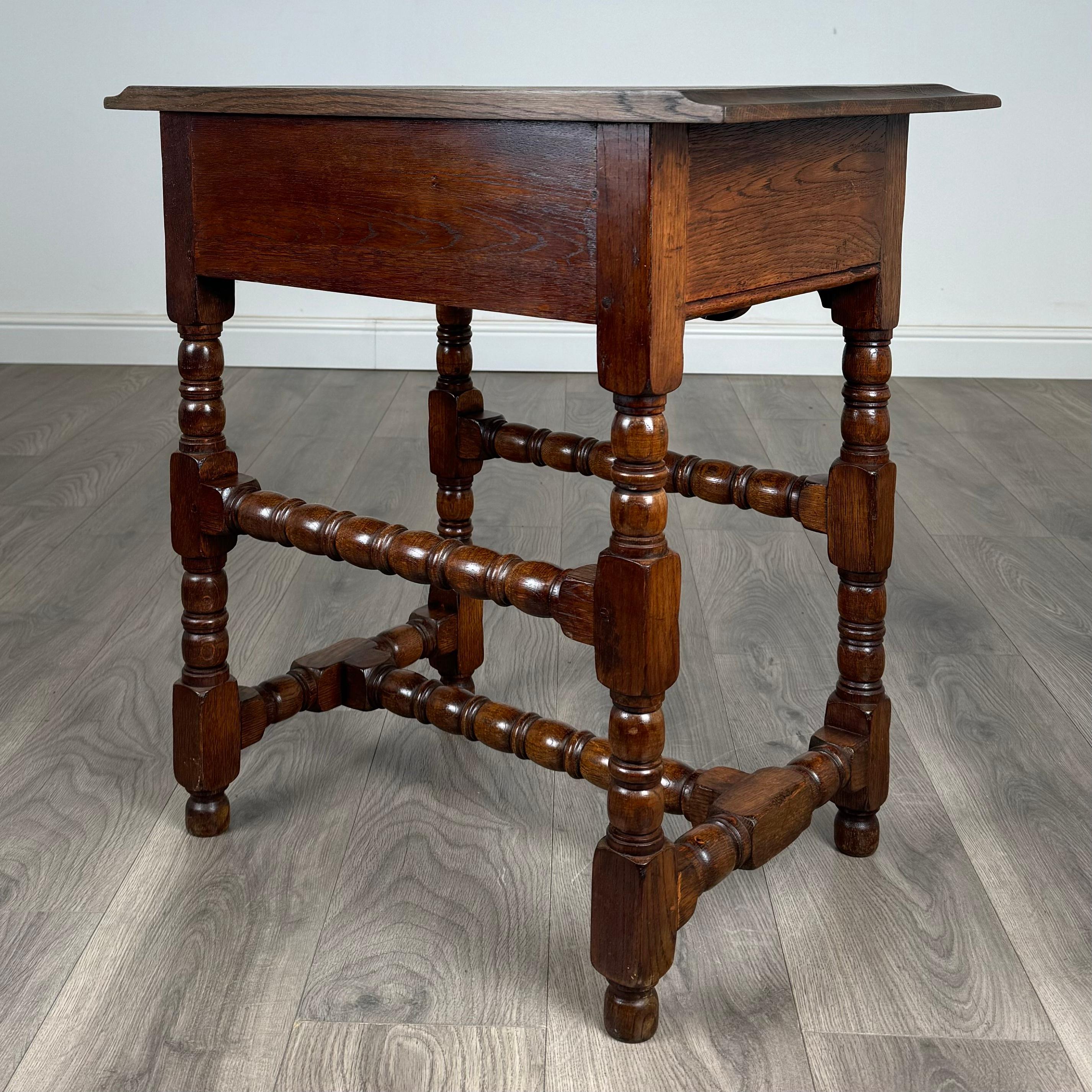 Antique 20th Century Chippendale Style Side Table In Oak ( REF AF-3252 ) For Sale 4