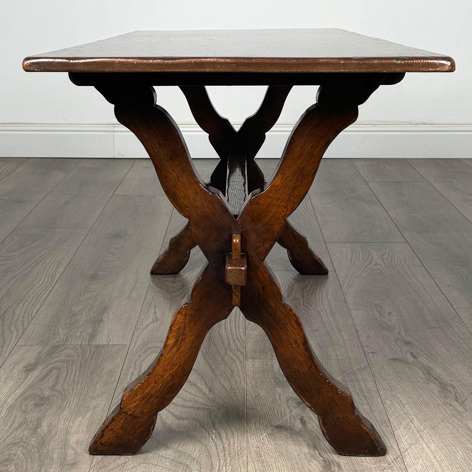 Britannique Table basse ancienne du 20ème siècle en Oak Oak ( REF AF-3405 ) en vente