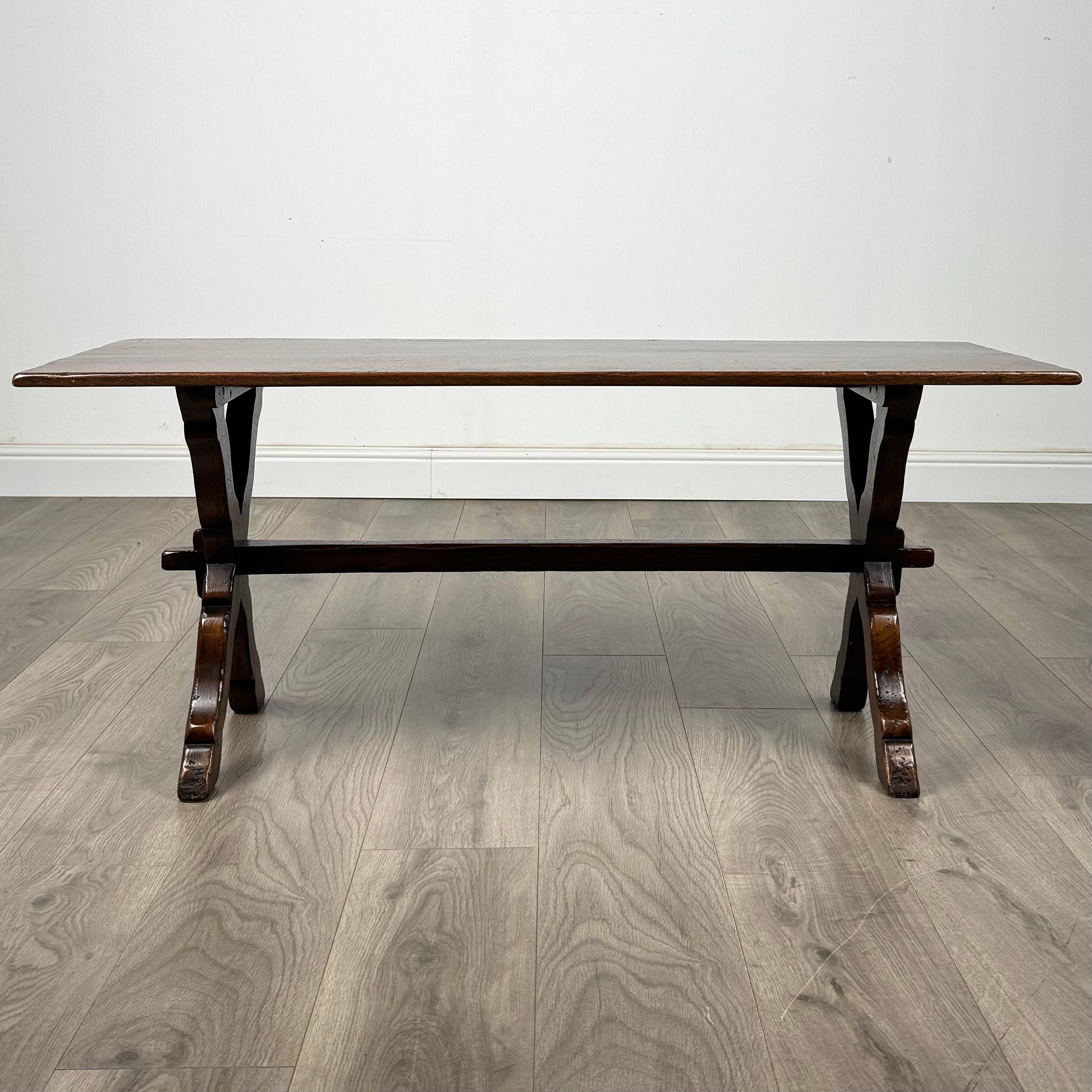 Table basse ancienne du 20ème siècle en Oak Oak ( REF AF-3405 ) Bon état - En vente à Ledbury, GB