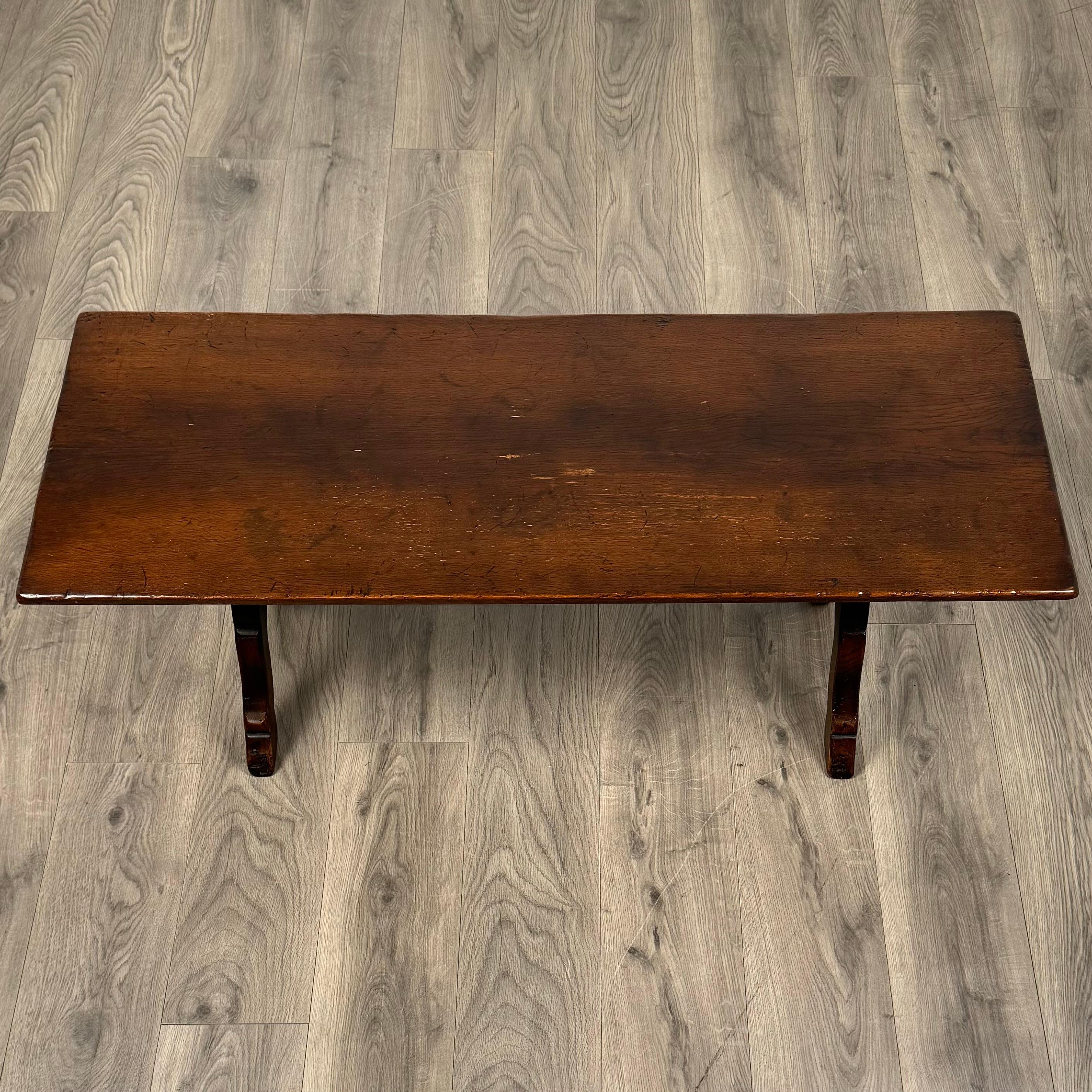 20ième siècle Table basse ancienne du 20ème siècle en Oak Oak ( REF AF-3405 ) en vente