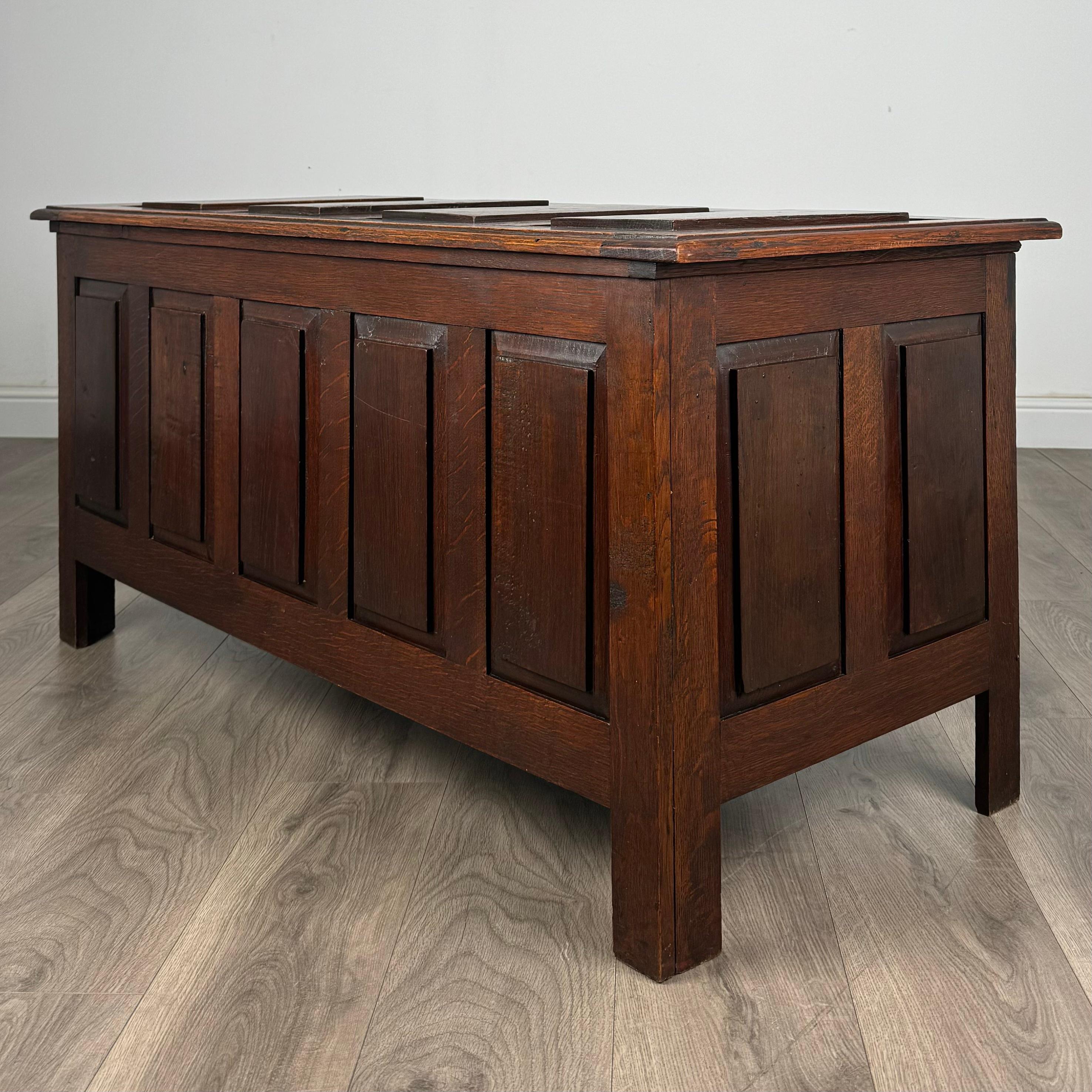 Britannico Antico forziere del XX secolo in Oak ( REF AFS 3371 ) in vendita