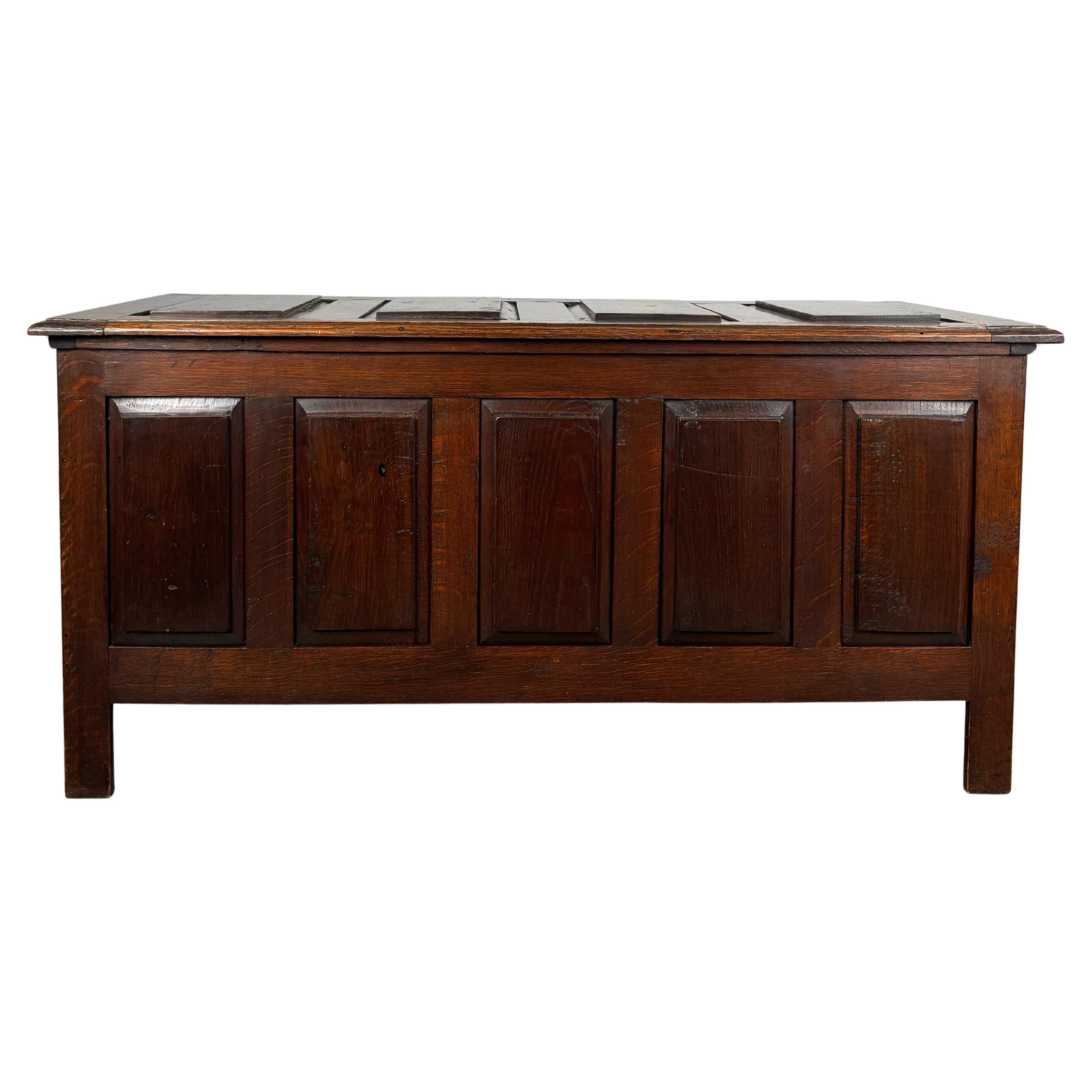 Coffre en chêne ancien du 20ème siècle (REF AF-3371)