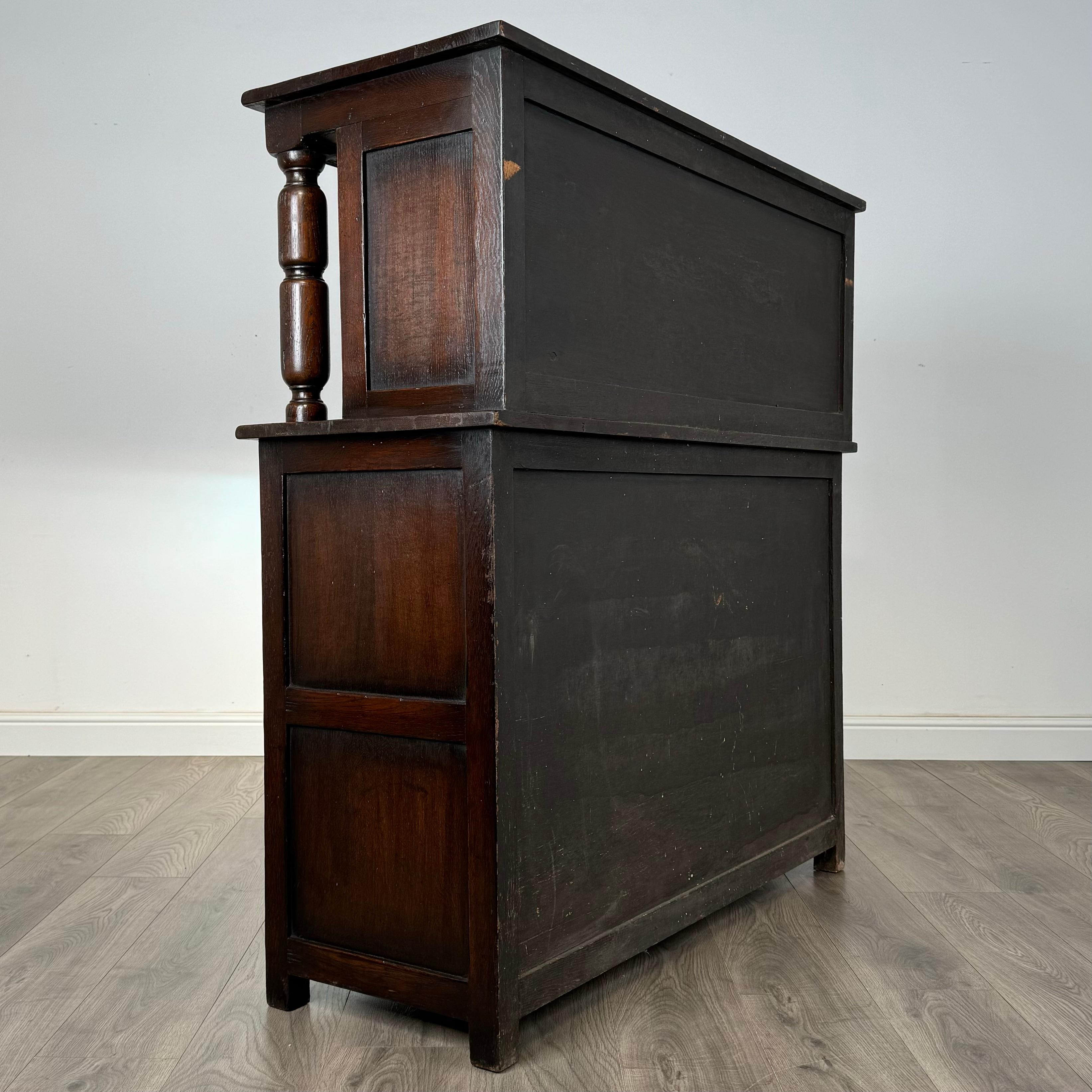 Antiker Hofschrank aus Eiche aus dem 20. Jahrhundert ( REF AF-3385) im Angebot 1